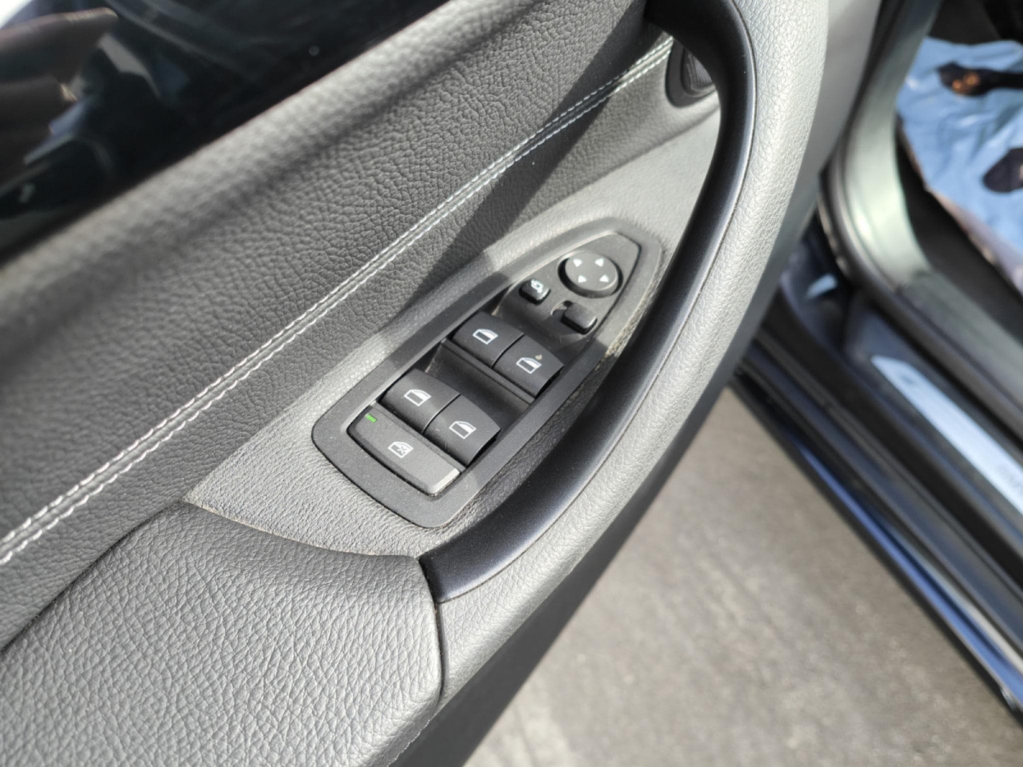 BMW X1 SDRIVE18iA PACK M TOIT PANO OUVRANT GPS CUIR (2021) - Photo 17