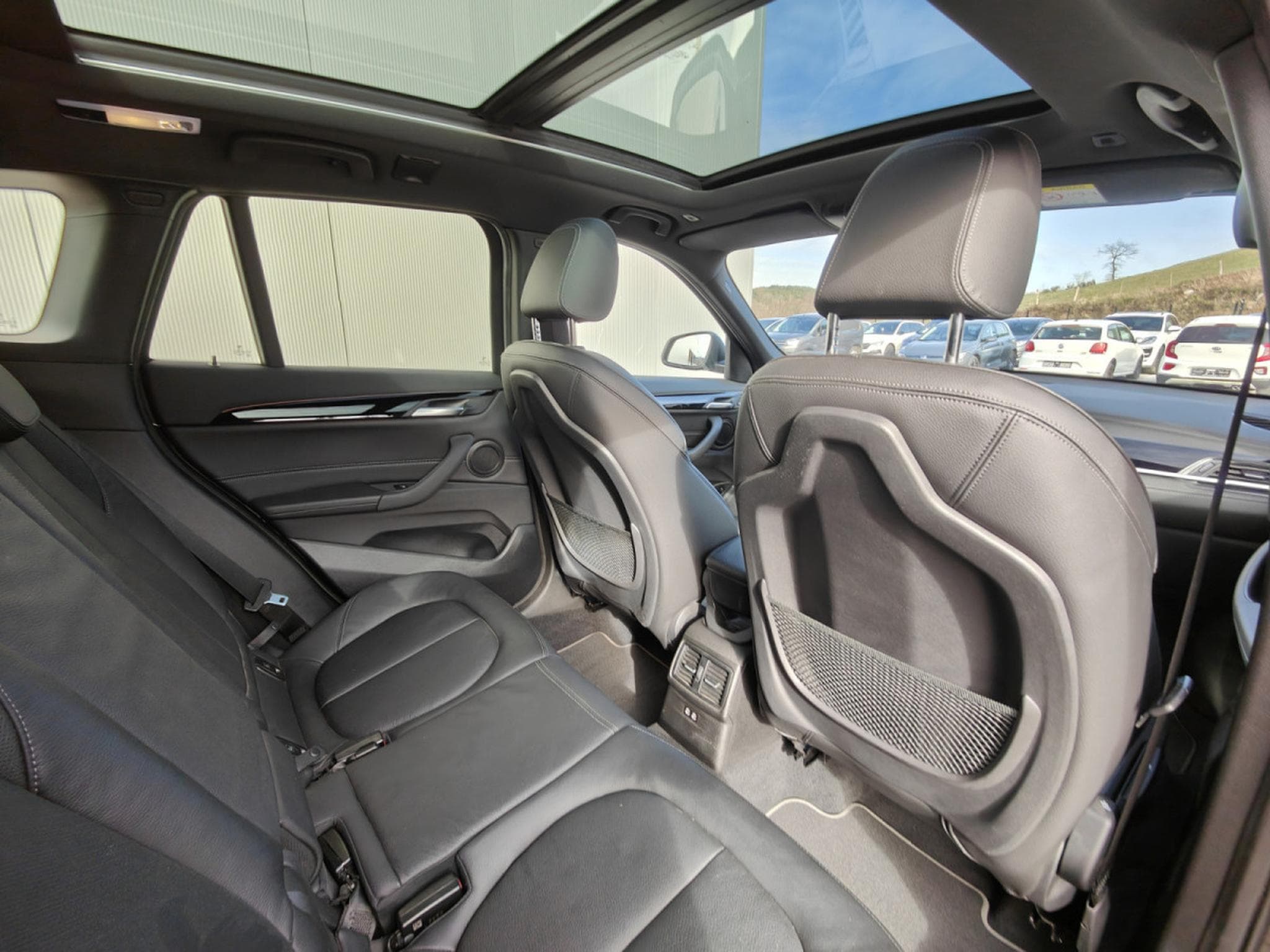 BMW X1 SDRIVE18iA PACK M TOIT PANO OUVRANT GPS CUIR (2021) - Photo 8