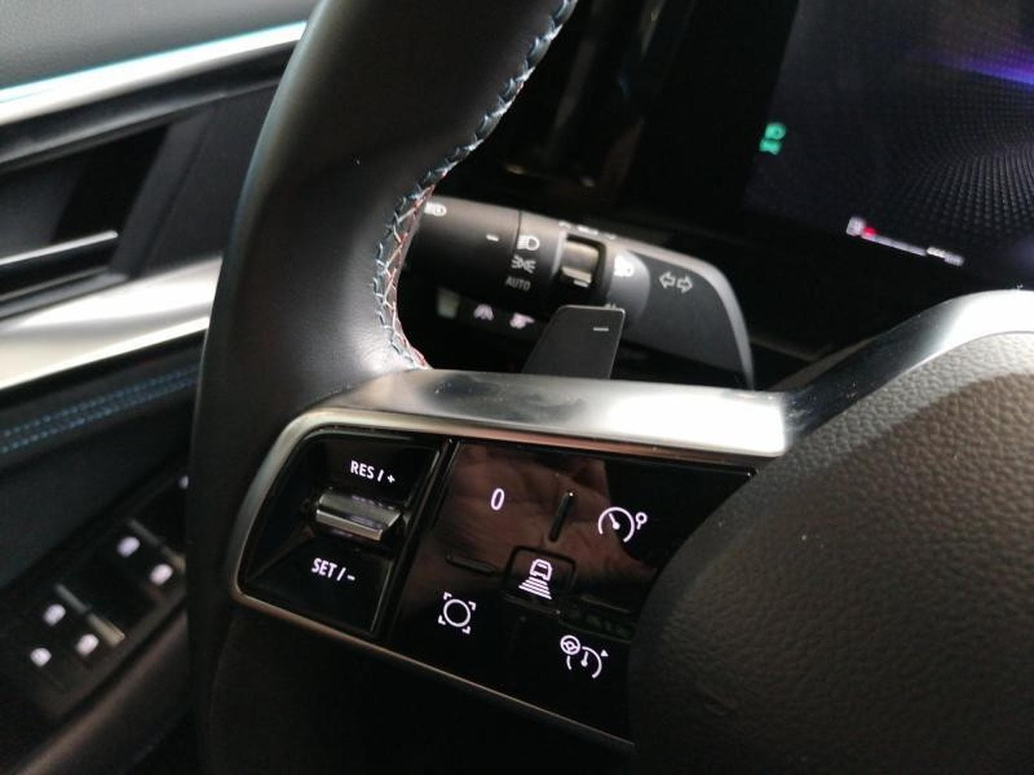 Renault Espace 1.2 E-Tech Esprit Alpine full hybrid 4Control (2025) - Photo 17