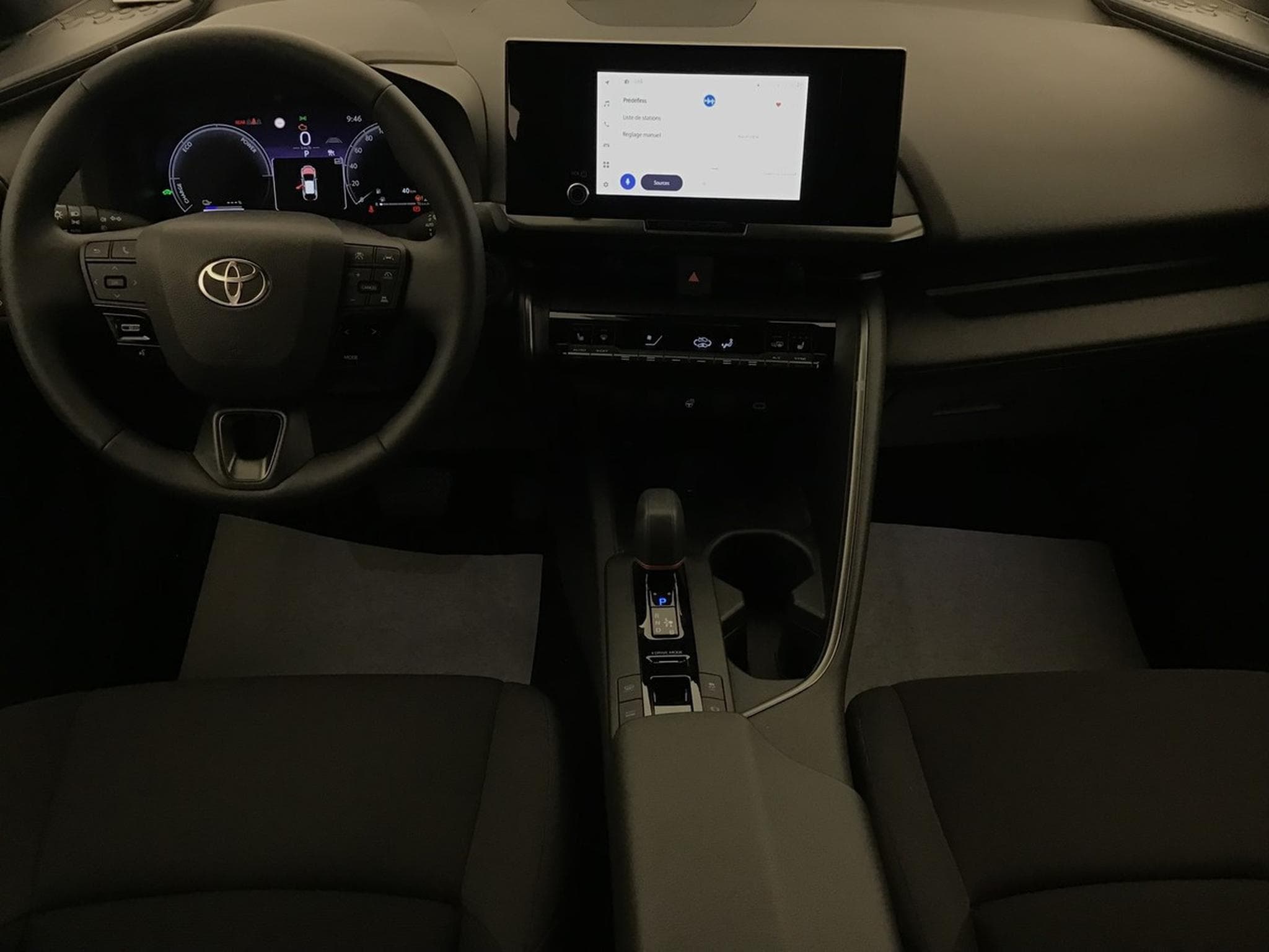 Toyota C-HR 2.0 Plug-In Hybrid 225 Design (2025) - Foto 11