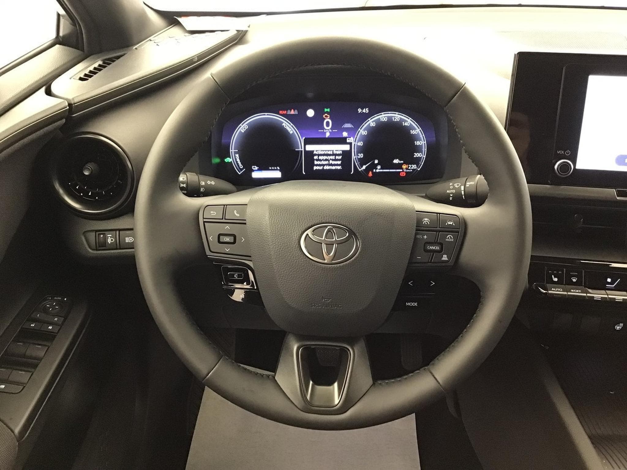 Toyota C-HR 2.0 Plug-In Hybrid 225 Design (2025) - Foto 12