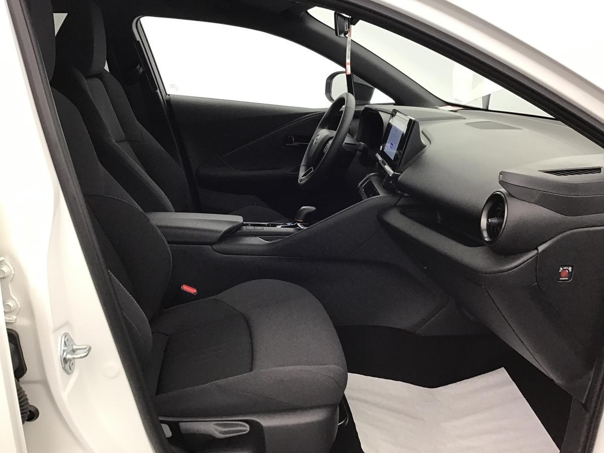 Toyota C-HR 2.0 Plug-In Hybrid 225 Design (2025) - Foto 7