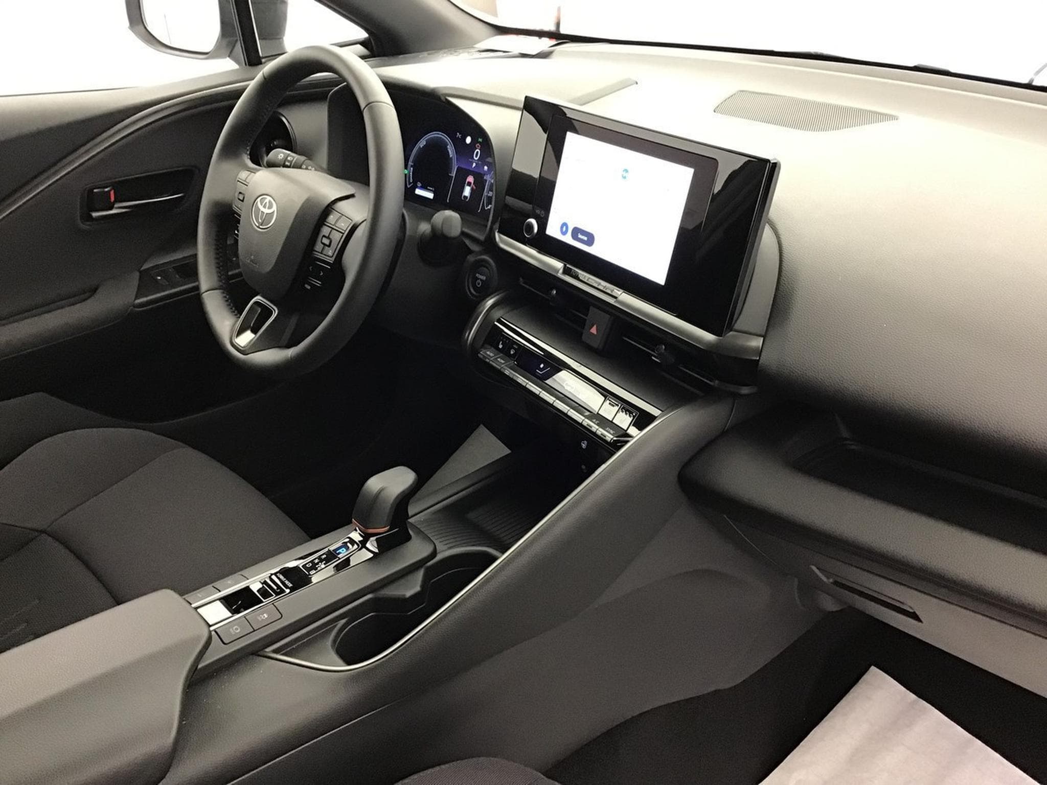 Toyota C-HR 2.0 Plug-In Hybrid 225 Design (2025) - Foto 9