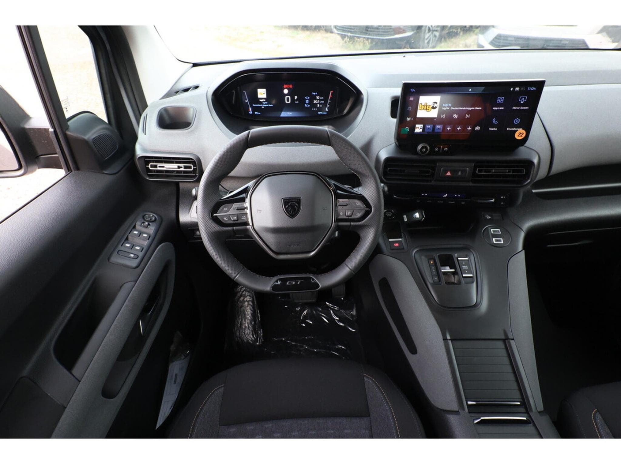 Peugeot Rifter 1.5 BlueHDI 130 EAT8 L1 GT (2025) - Foto 7