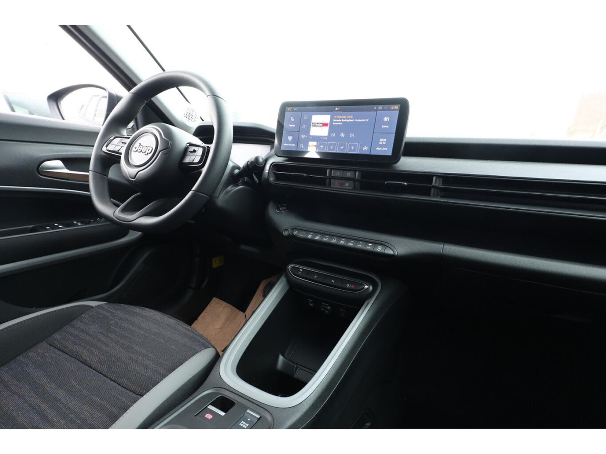 Jeep Avenger 1.2 Hybrid DCT 110 Longitude (2025) - Foto 10