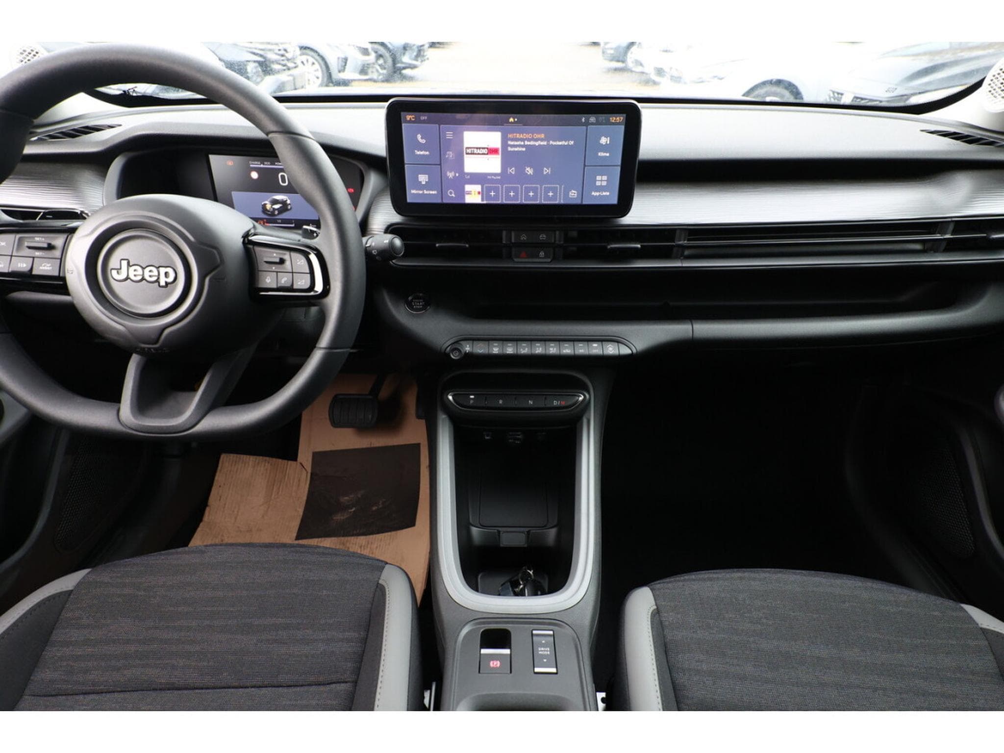 Jeep Avenger 1.2 Hybrid DCT 110 Longitude (2025) - Foto 9