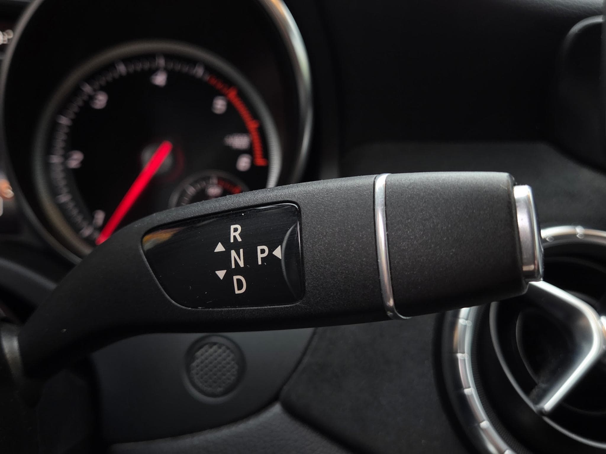 Mercedes CLA 200 Shooting Brake AMG-LINE 7G-DCT (2019) - Photo 14
