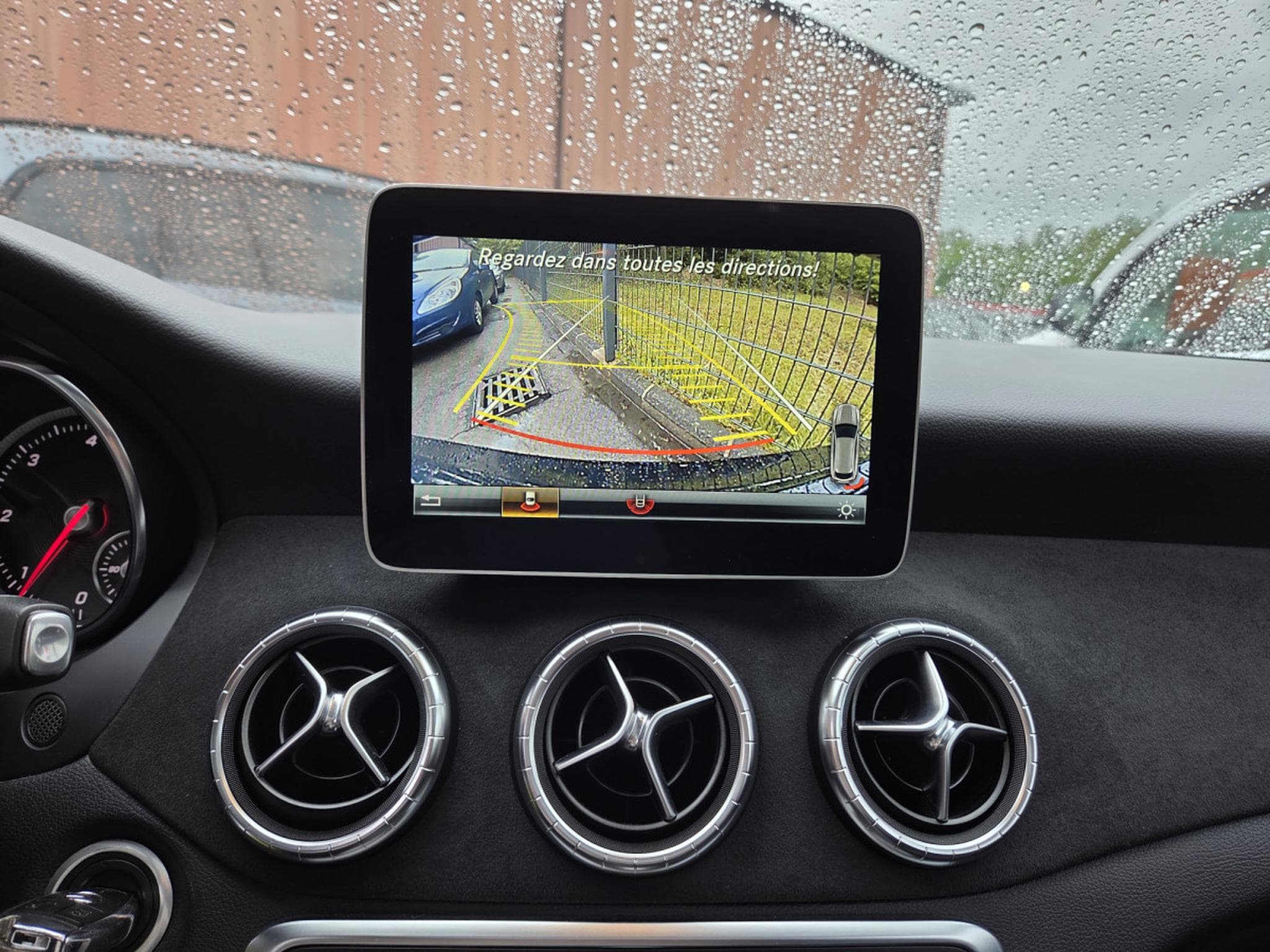 Mercedes CLA 200 Shooting Brake AMG-LINE 7G-DCT (2019) - Photo 16