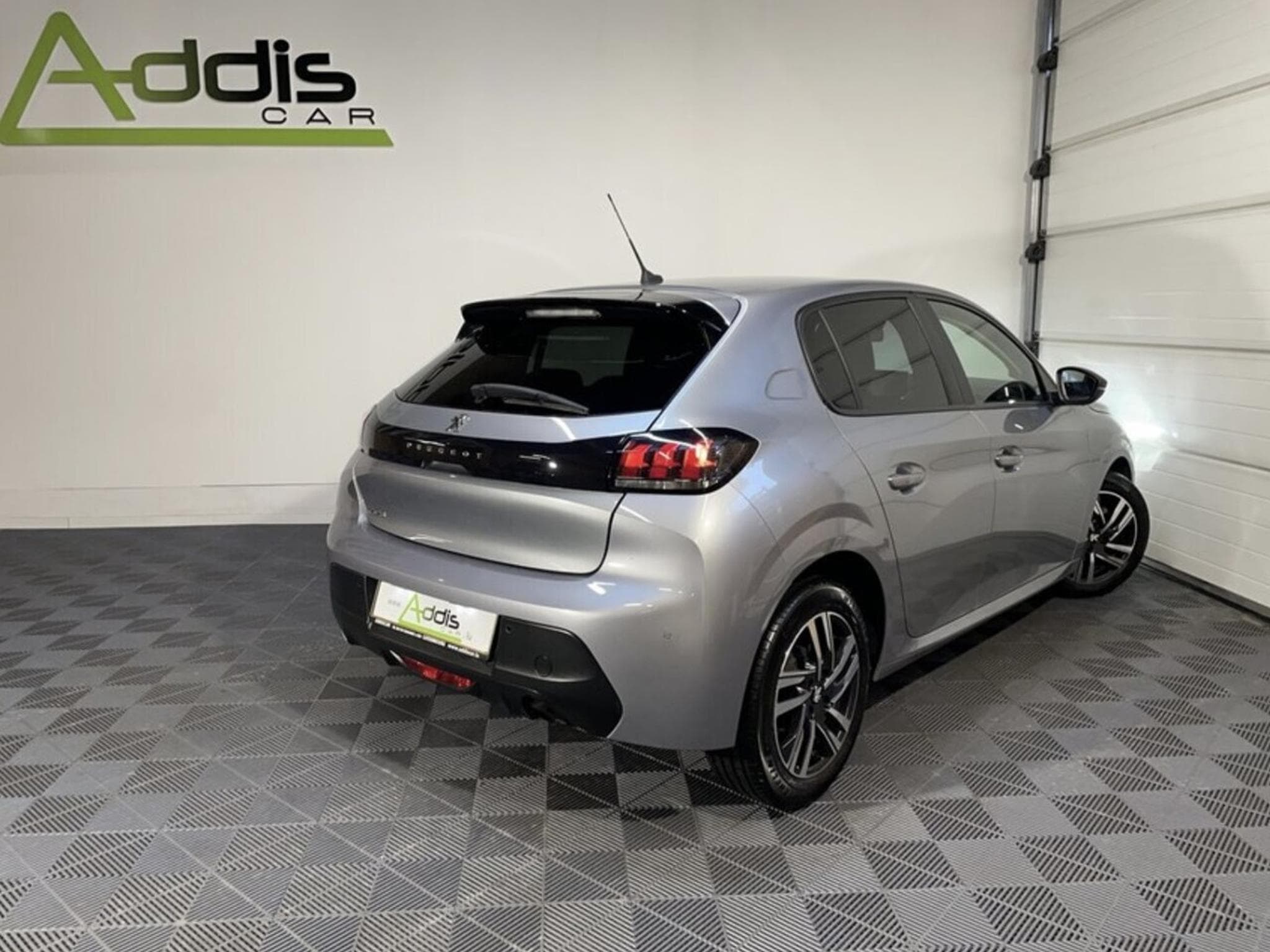 Peugeot 208 1.2 ESSENCE 75 CV STYLE CARPLAY 5P (2023) - Photo 2