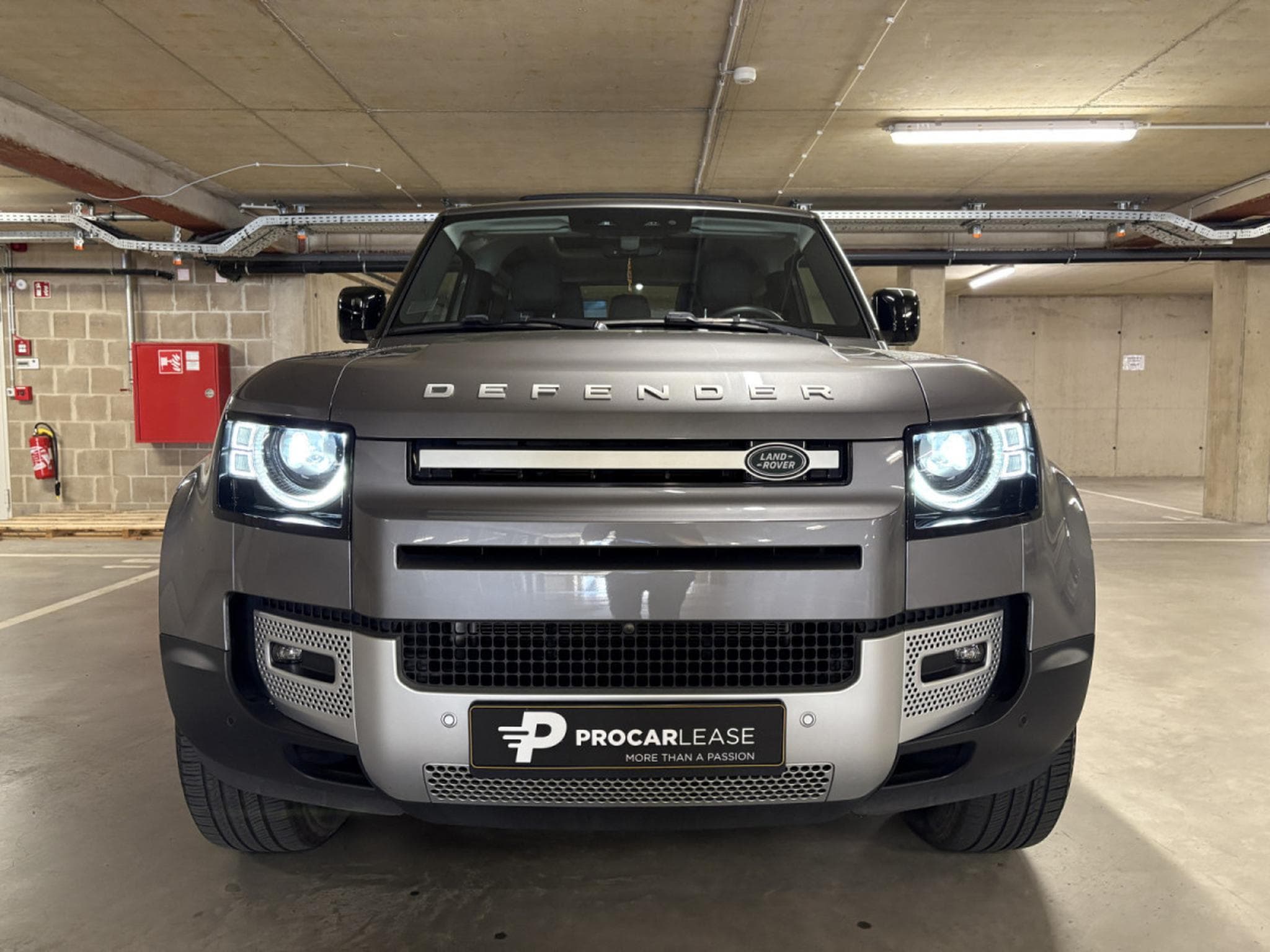Land-Rover Defender DEFENDER 90 S 3.0 D200/ PANORAMA/ APPLE CAR PLAY/ (2023) - Foto 3