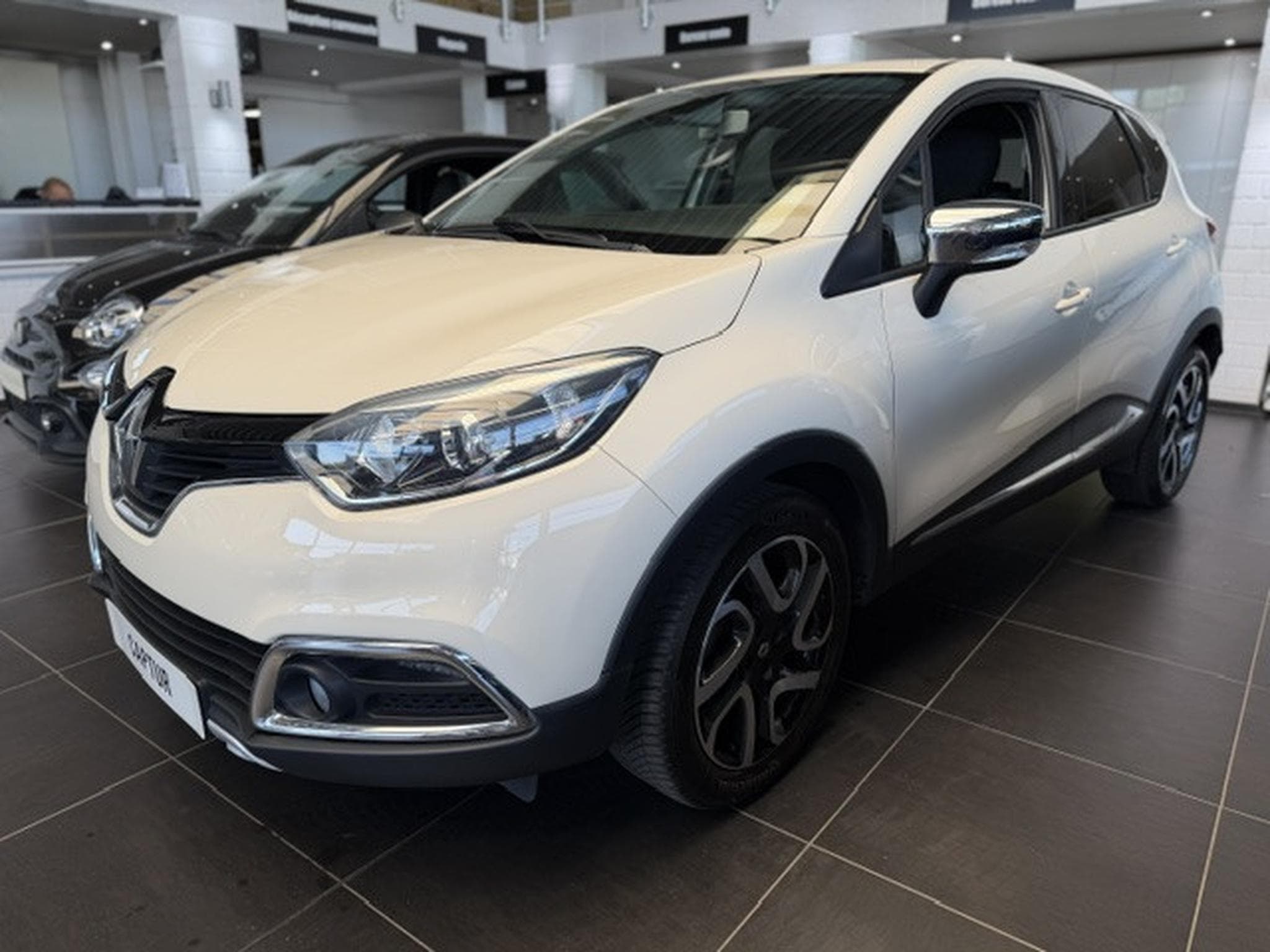 Renault Captur INTENS TCE 120 EDC (2014) - Photo 2