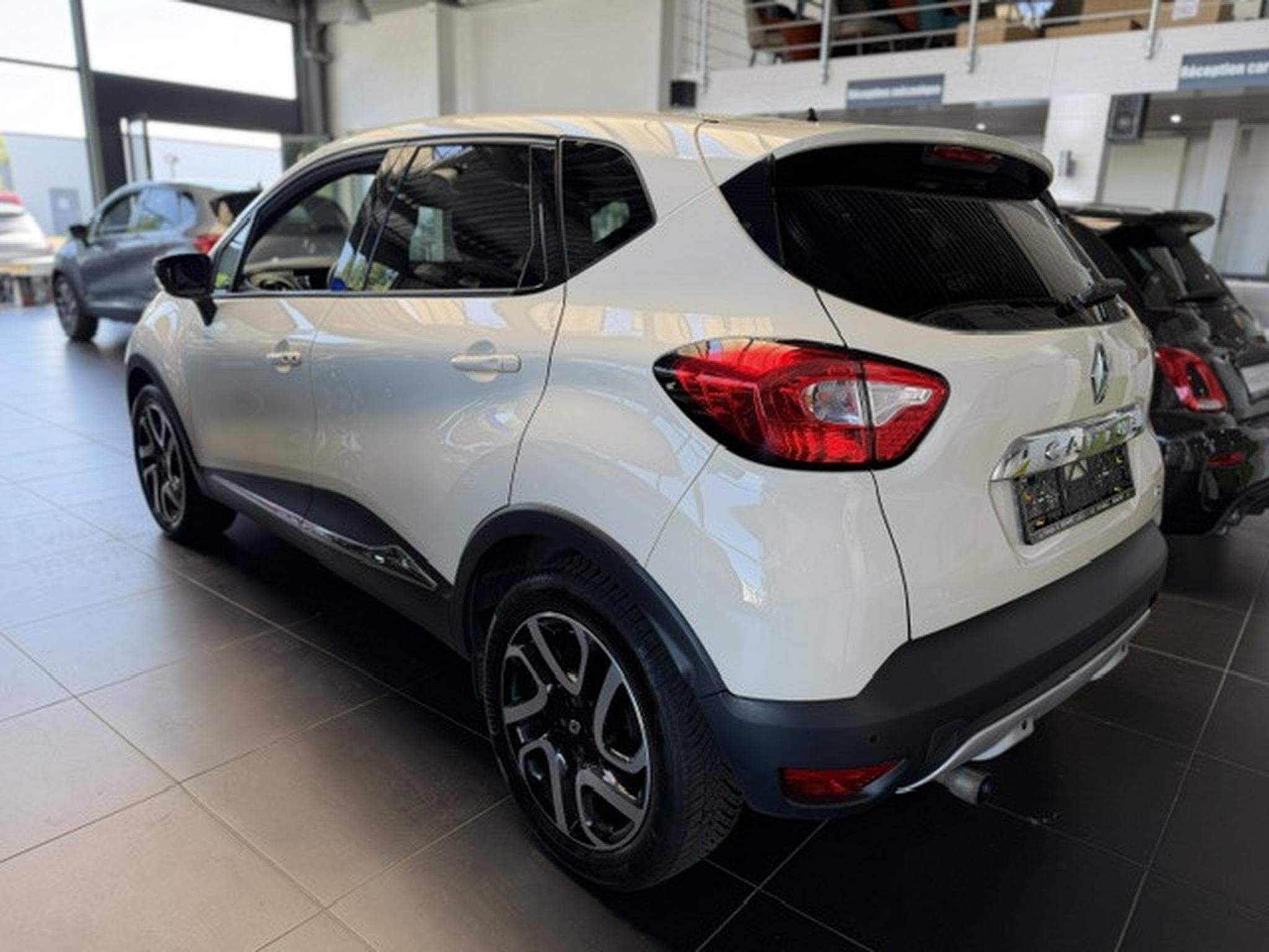 Renault Captur INTENS TCE 120 EDC (2014) - Photo 3