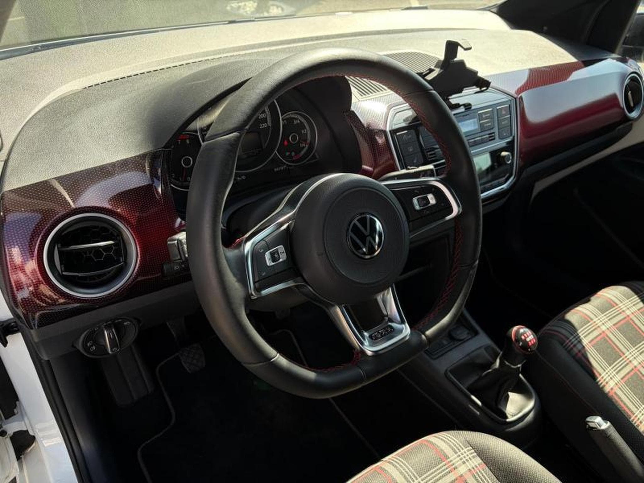 VW UP GTI (2021) - Photo 6