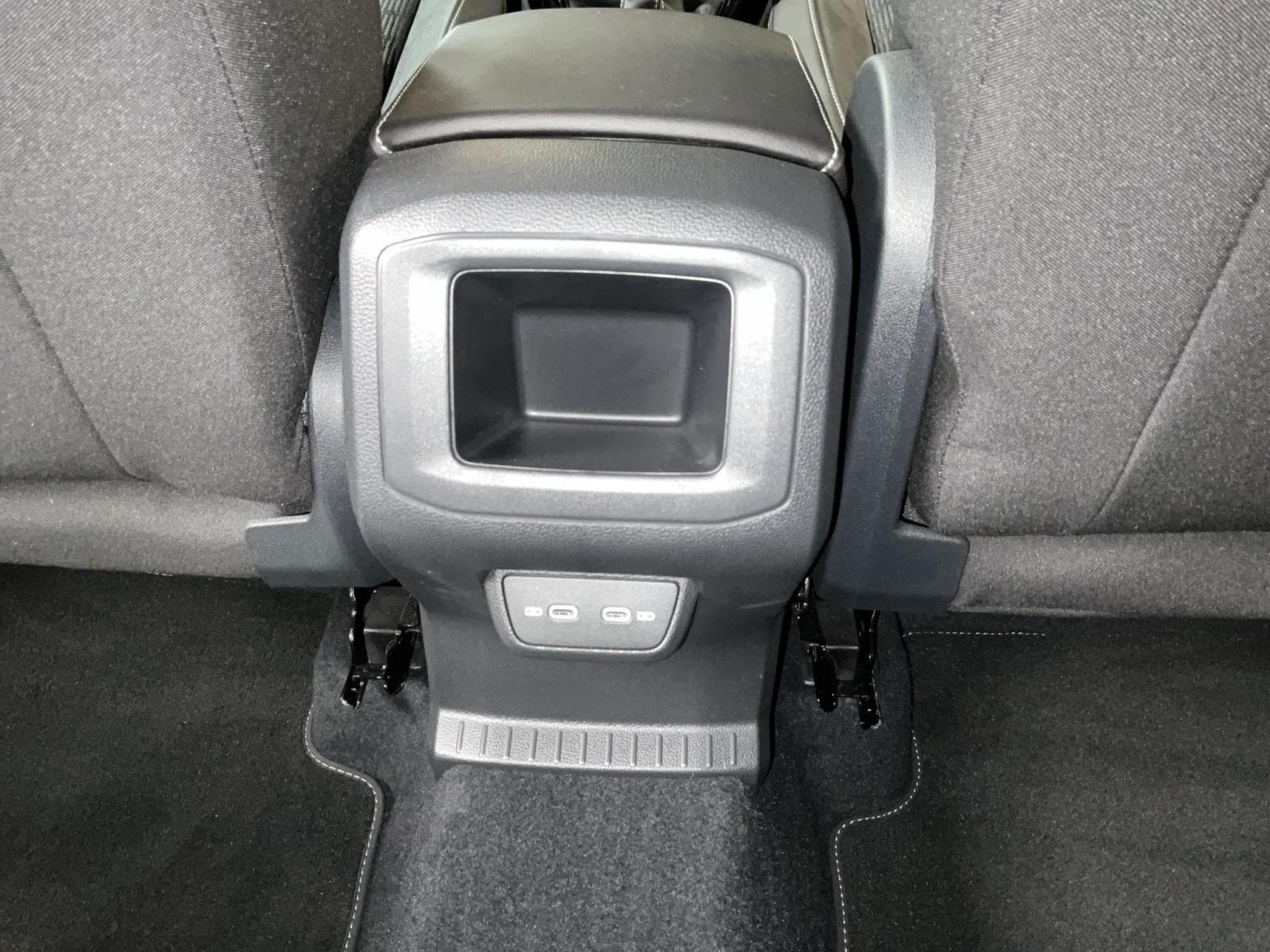 VW T-Cross R-Line+DSG+Led+IQ-Light+Navi (2024) - Photo 19