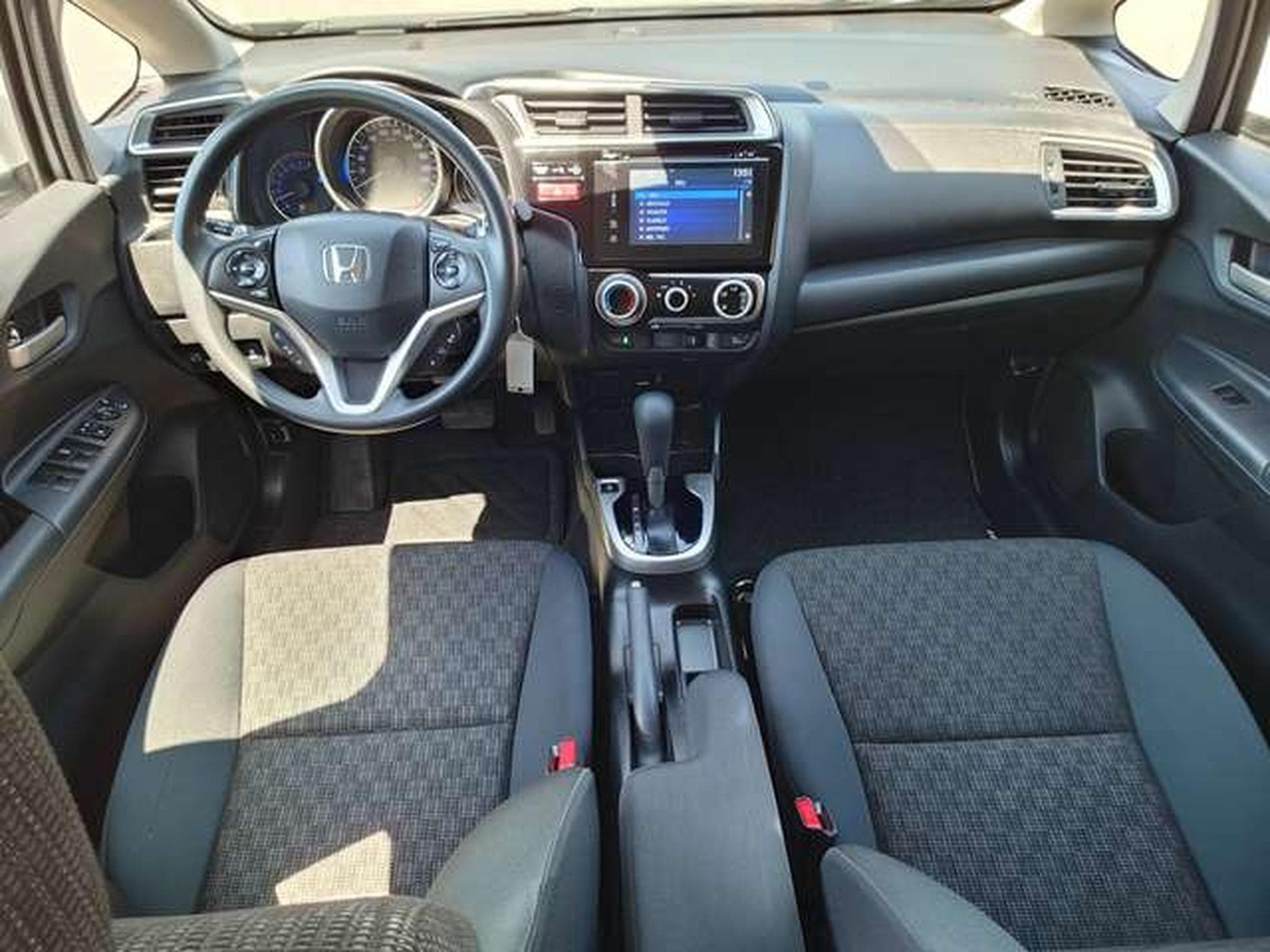 Honda Jazz Jazz 1.3i-VTEC Comfort CVT (2016) - Photo 7
