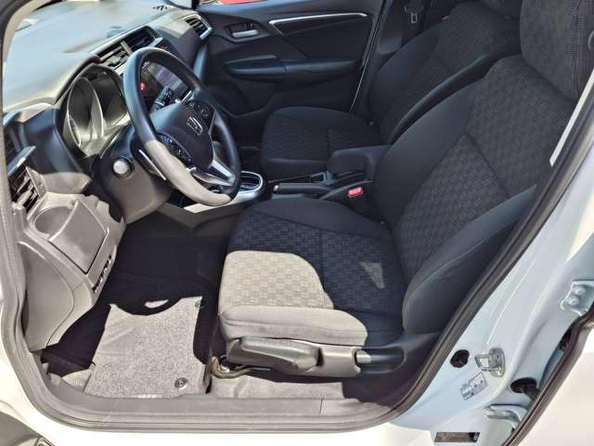 Honda Jazz Jazz 1.3i-VTEC Comfort CVT (2016) - Photo 8