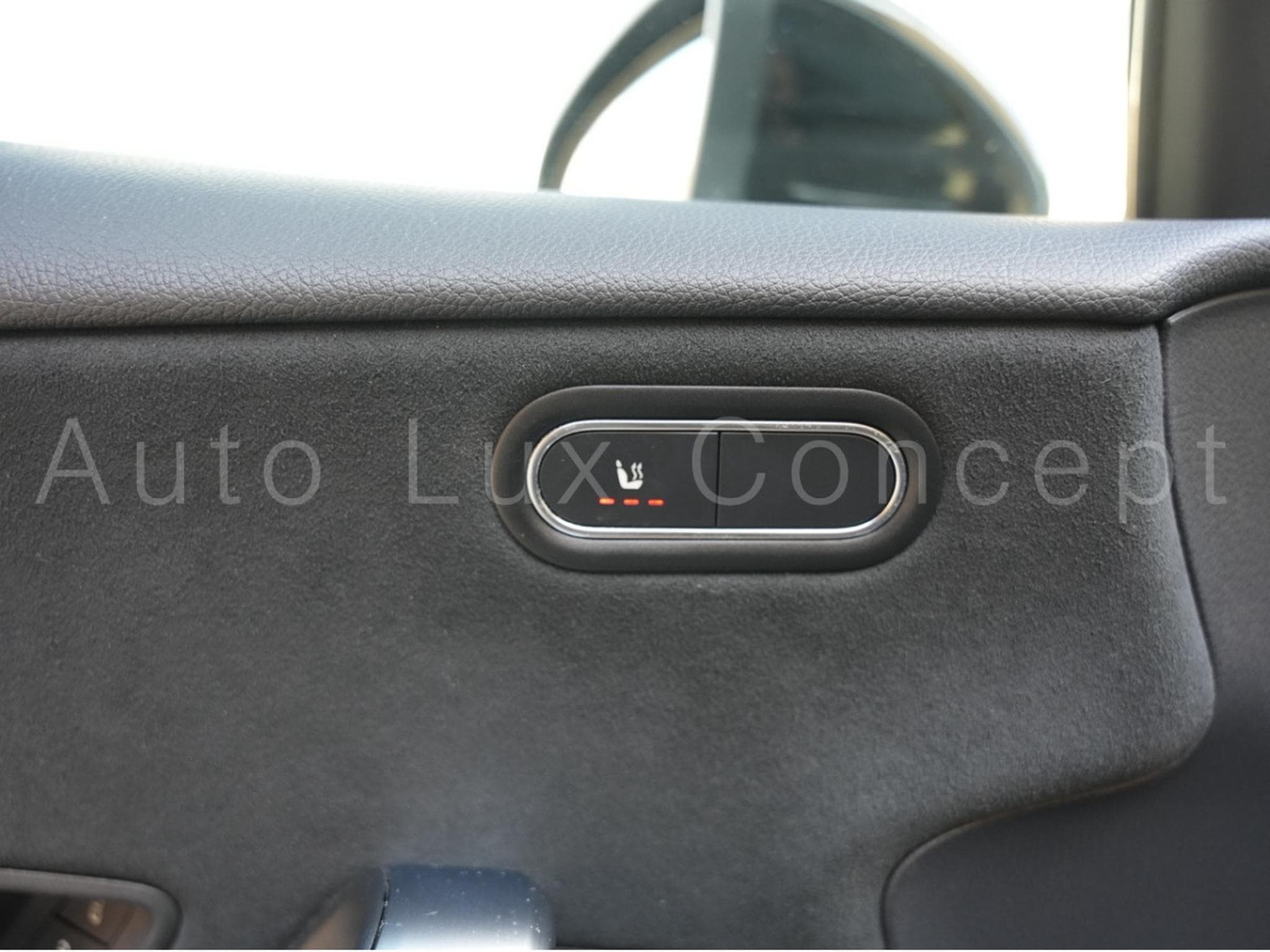 Mercedes A 250 e AMG Line 8G-DCT (2020) - Photo 10