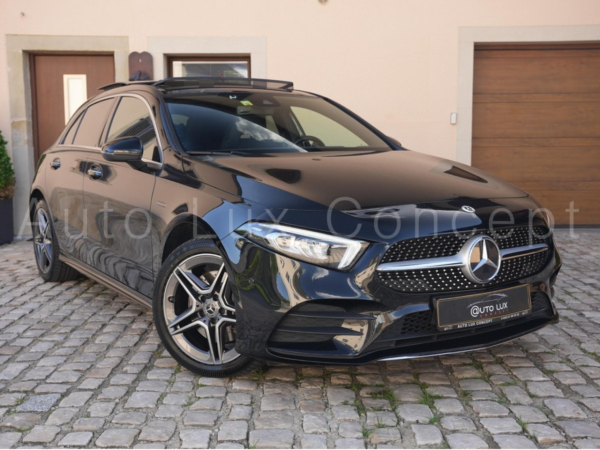 Mercedes A 250 e AMG Line 8G-DCT (2020) - Photo 2