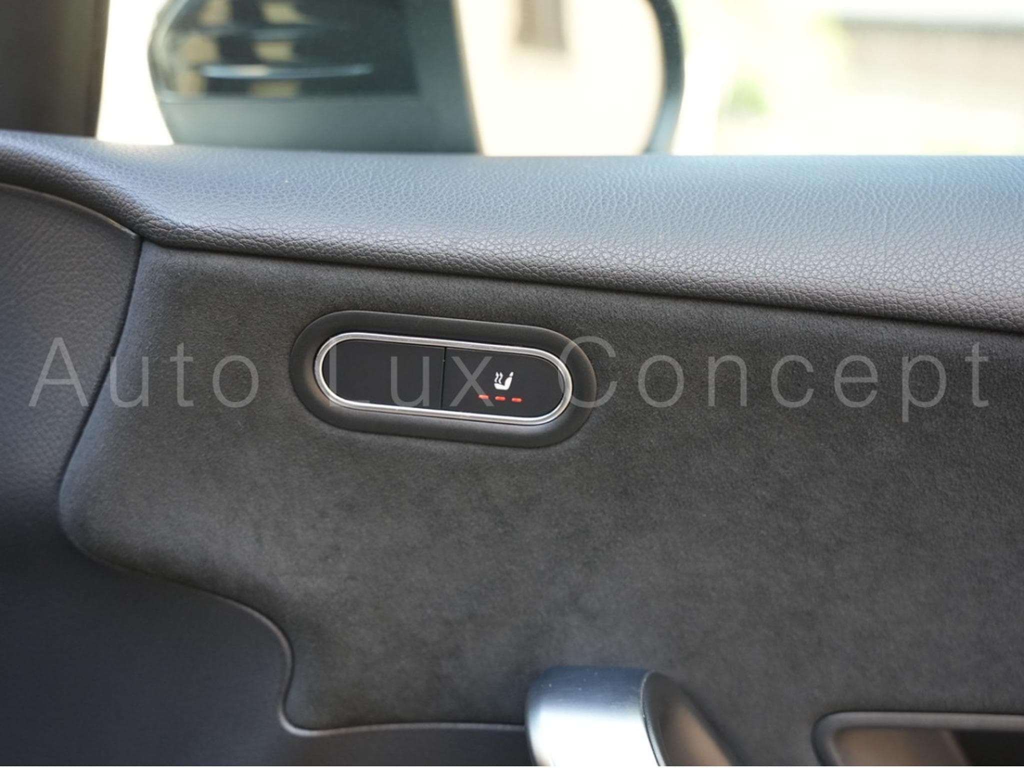 Mercedes A 250 e AMG Line 8G-DCT (2020) - Photo 22