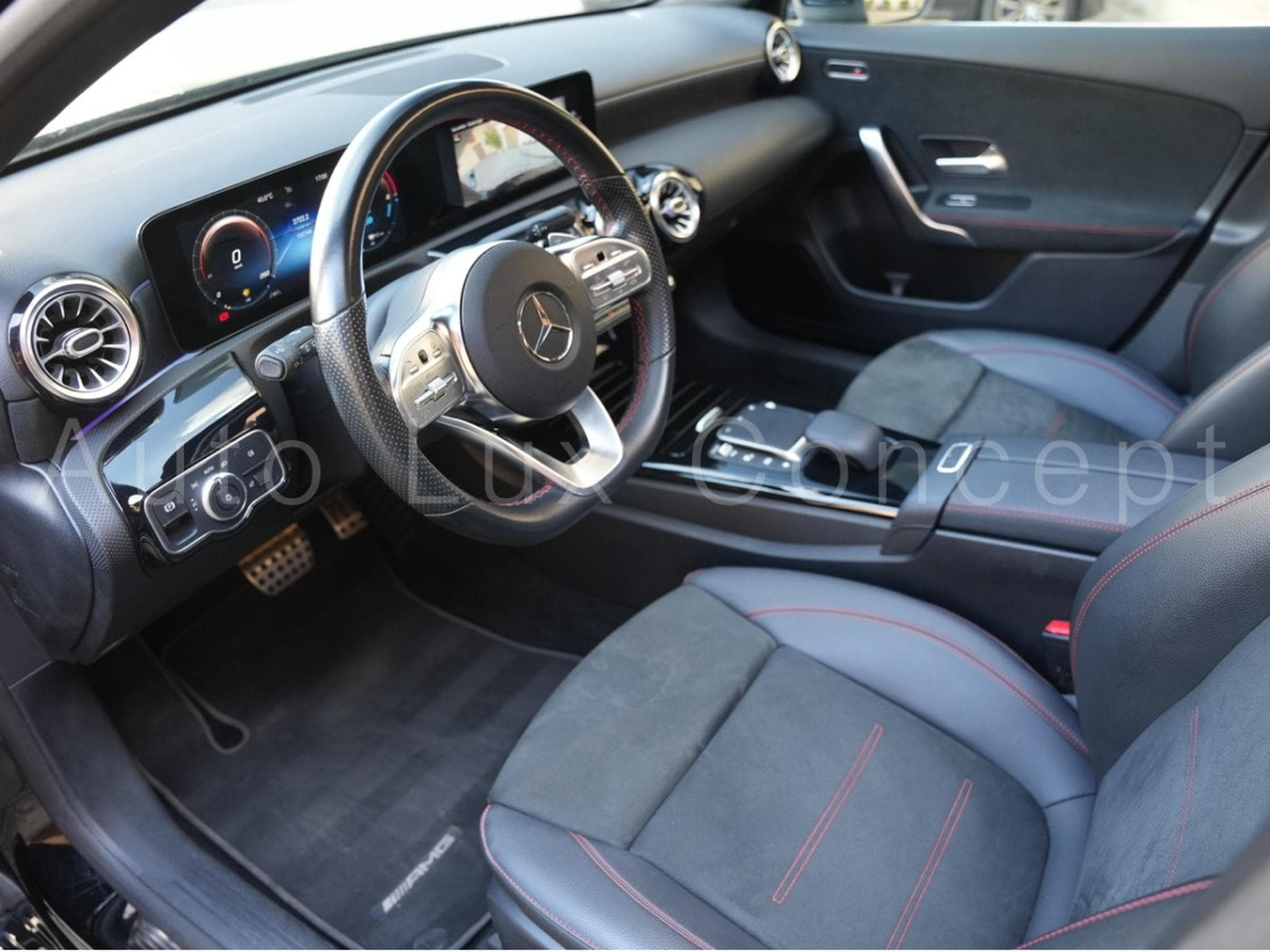 Mercedes A 250 e AMG Line 8G-DCT (2020) - Photo 5