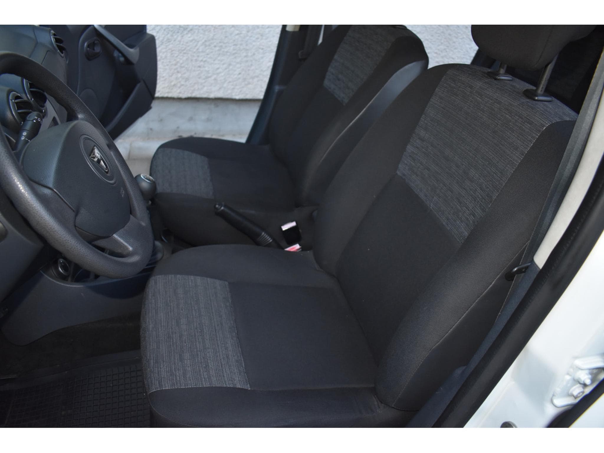 Dacia Duster 4x4 1,6i16V (2012) - Photo 12