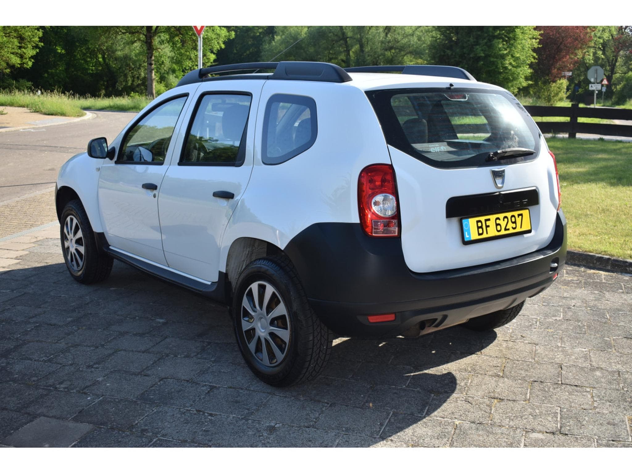 Dacia Duster 4x4 1,6i16V (2012) - Photo 6