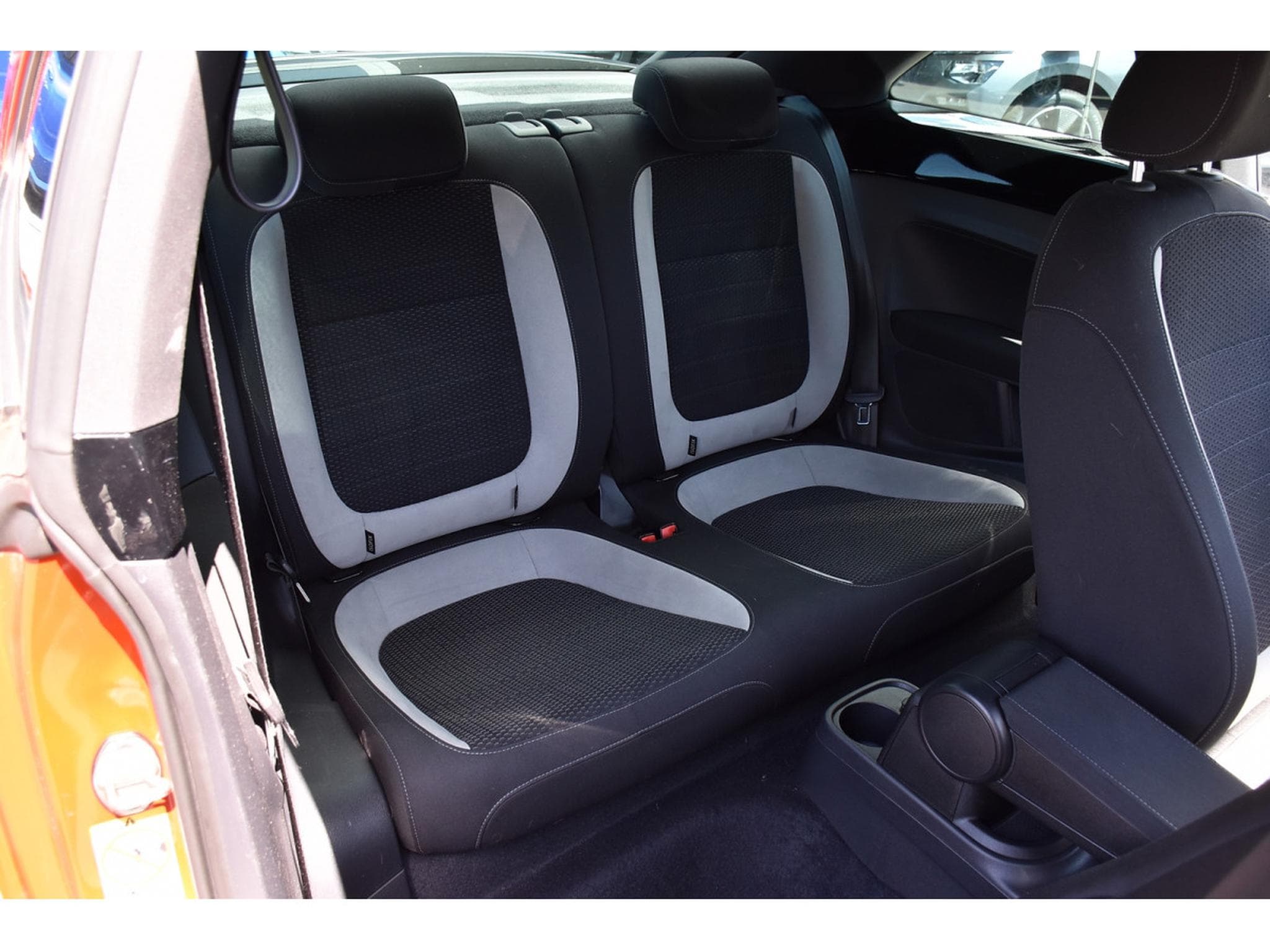 VW Beetle 1.4 TSI R-Line REGUL SG CHFF CAM XENON 1° MAIN (2017) - Foto 8