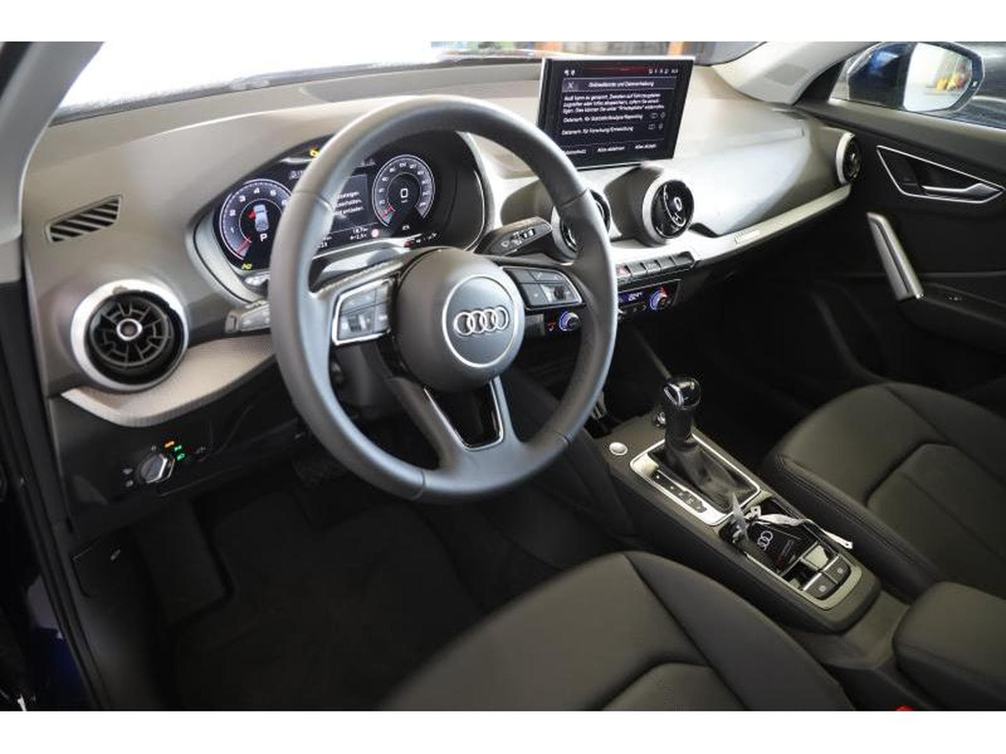 Audi Q2 S-Line (2026) - Photo 14