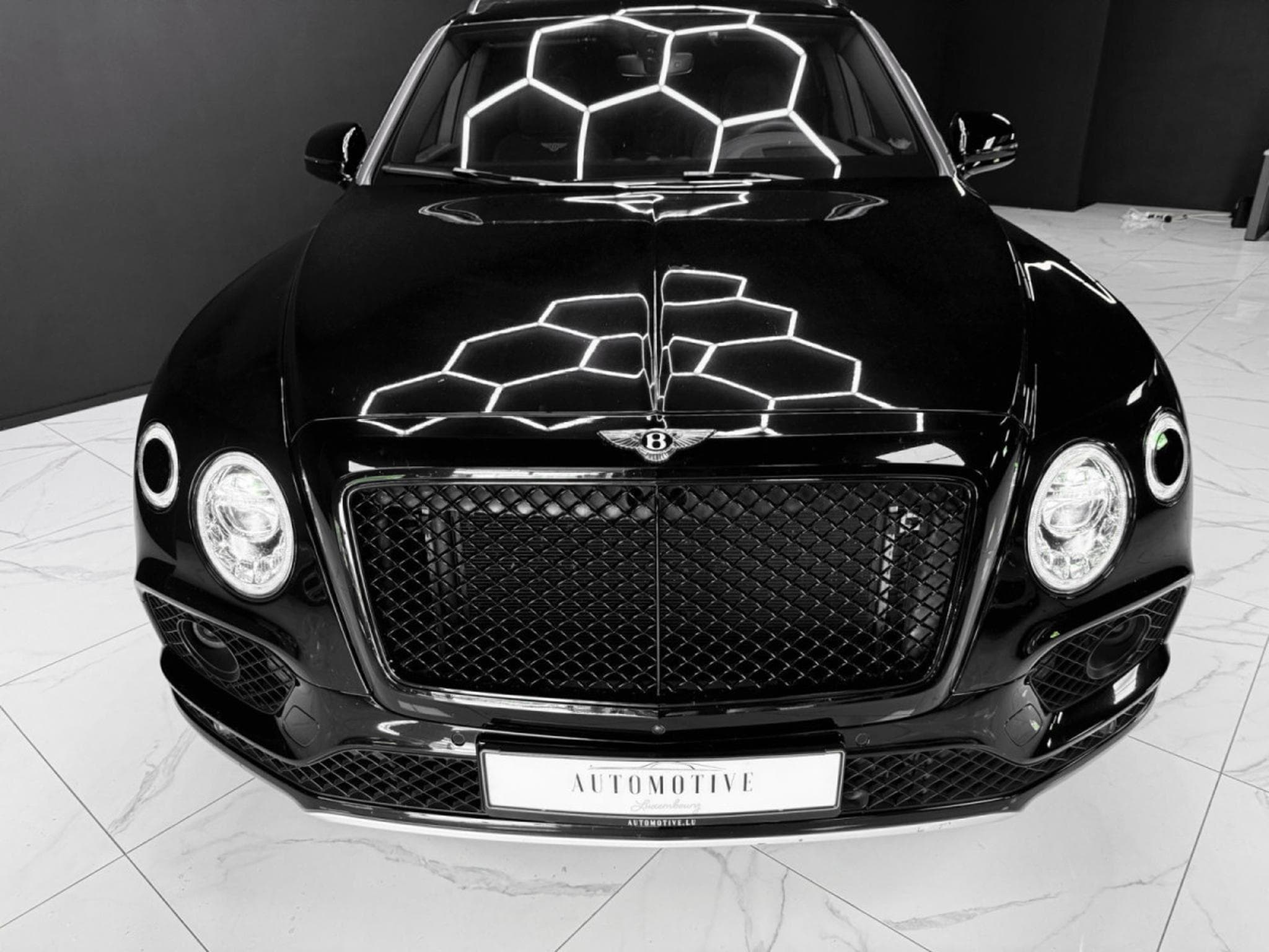 Bentley Bentayga 4.0 V8 / 1ST HAND / FULL BENTLEY SERVICE (2018) - Photo 8