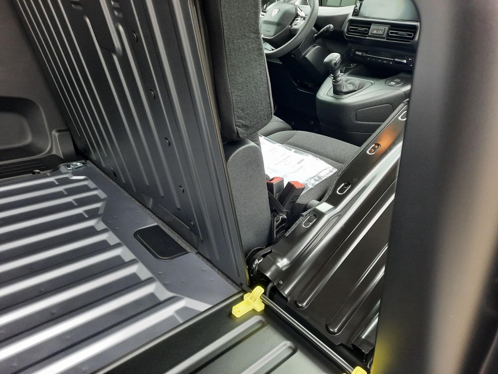 Peugeot Partner 1.5 BlueHDI 130 AT8 Confort L2H1 (2026) - Photo 14
