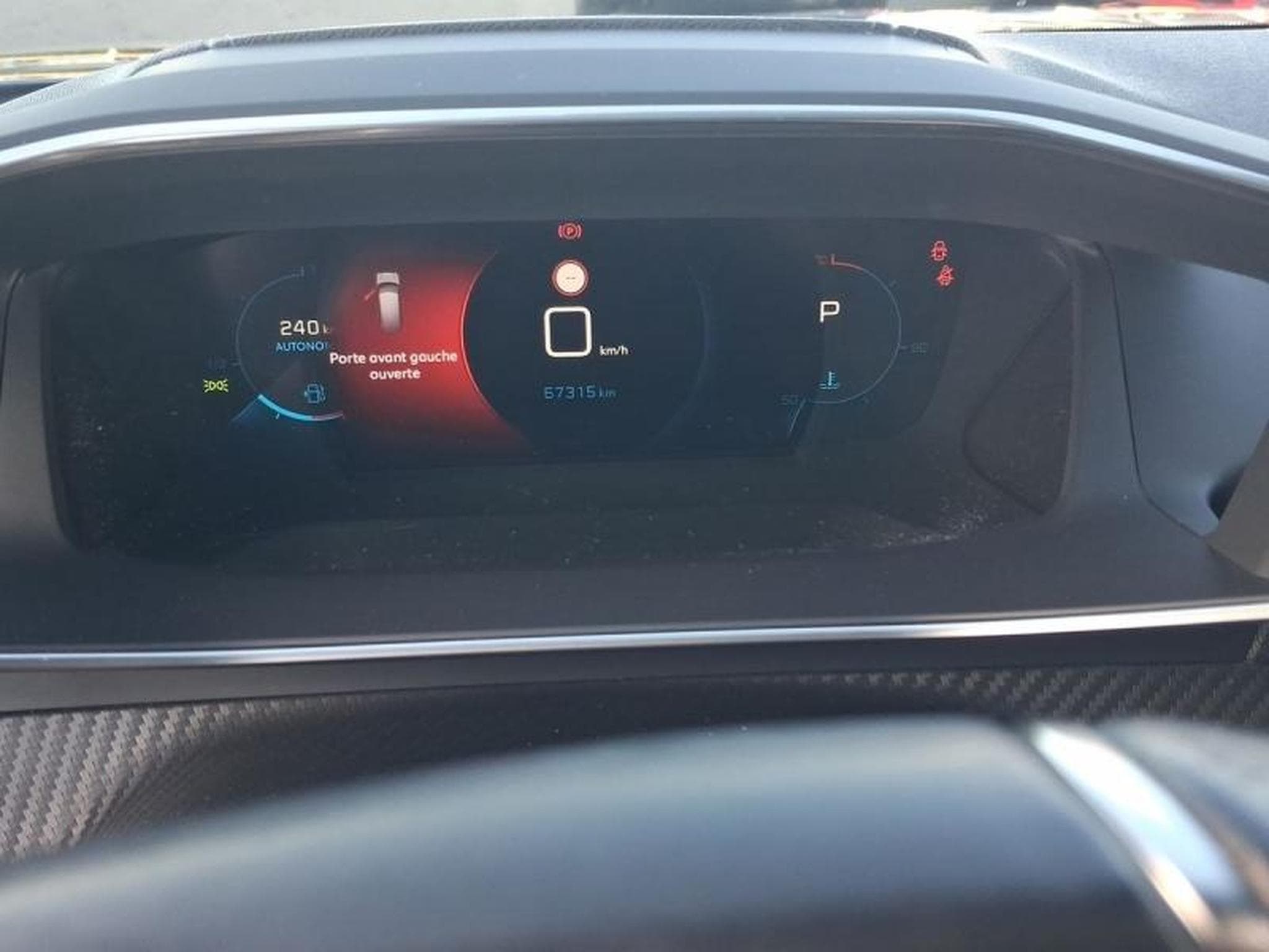 PEUGEOT 2008 1.2 PureTech 130ch S&S GT Pack EAT8 (2021) - Photo 6