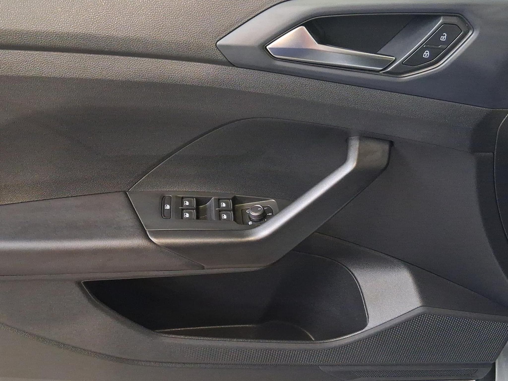 VW T-Cross Style+DSG+IQ-Drive+RearView+Navi (2022) - Photo 14