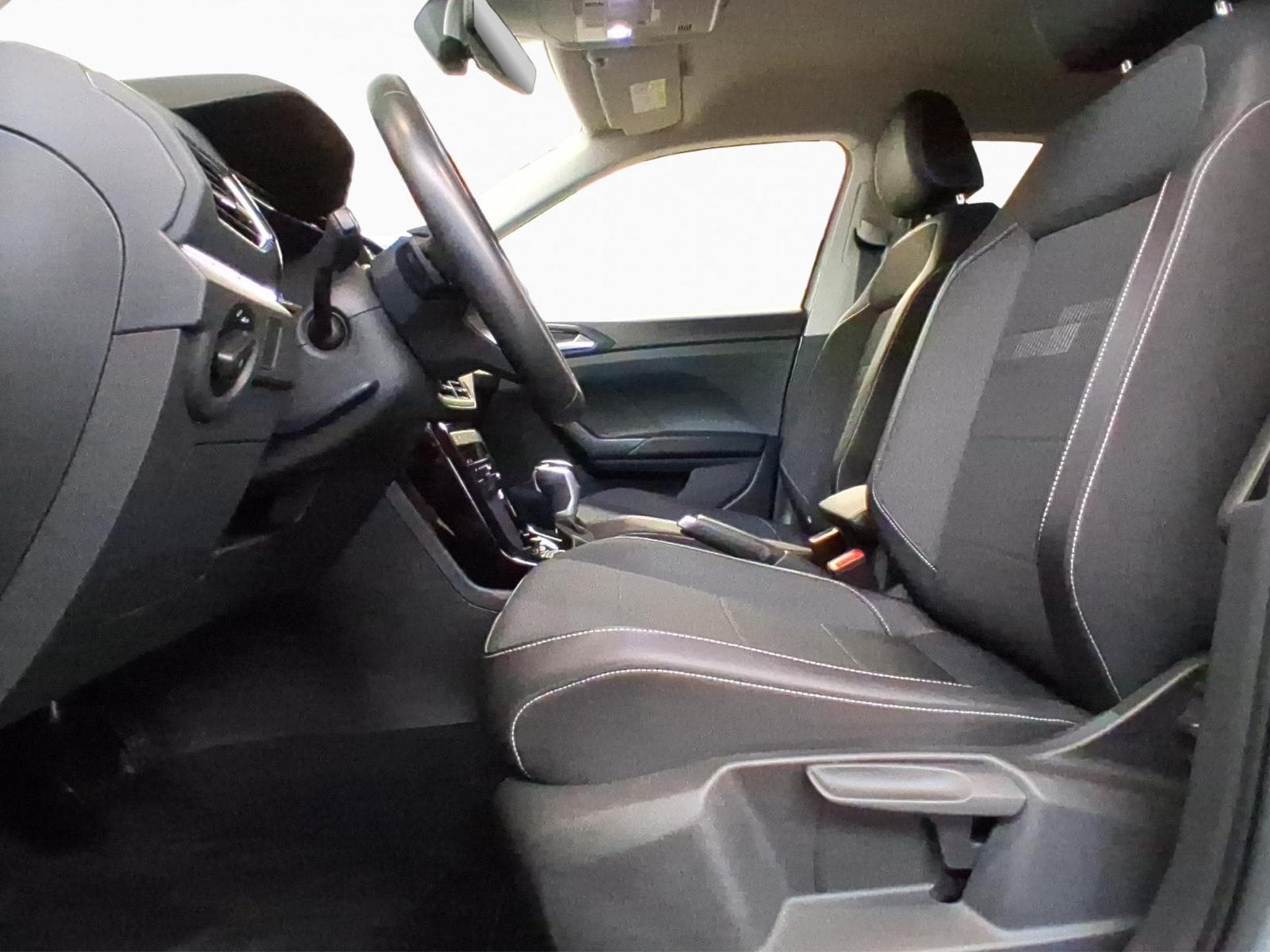 VW T-Cross Style+DSG+IQ-Drive+RearView+Navi (2022) - Photo 9