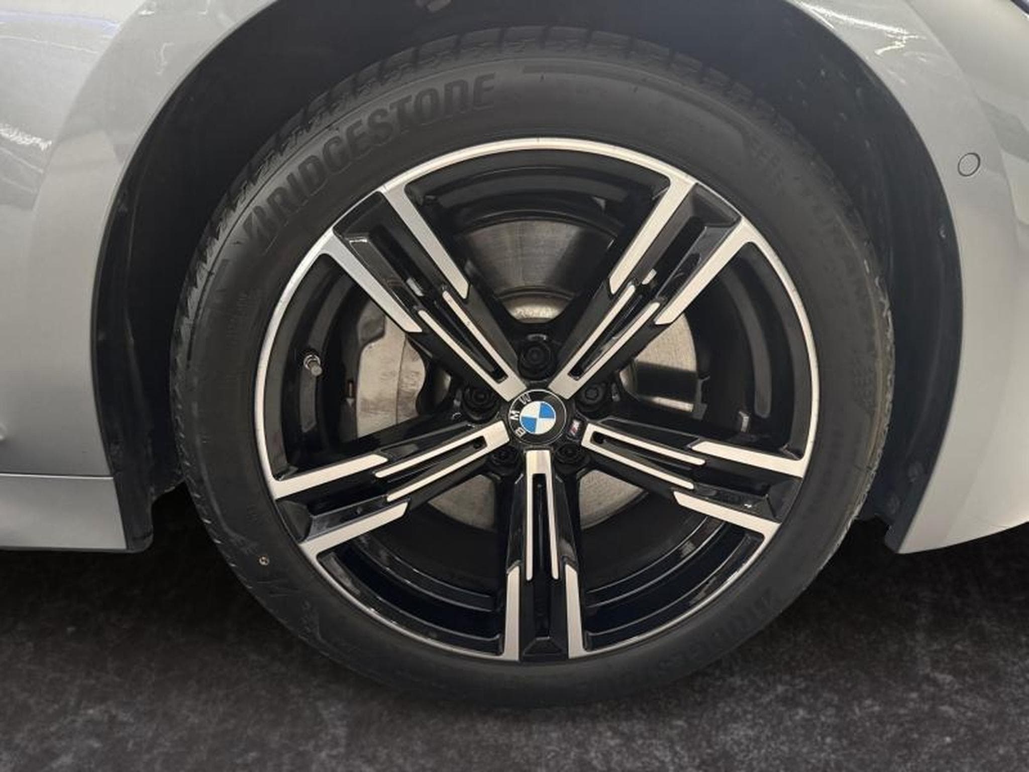 BMW 330 PACK M XDRIVE (2025) - Photo 8