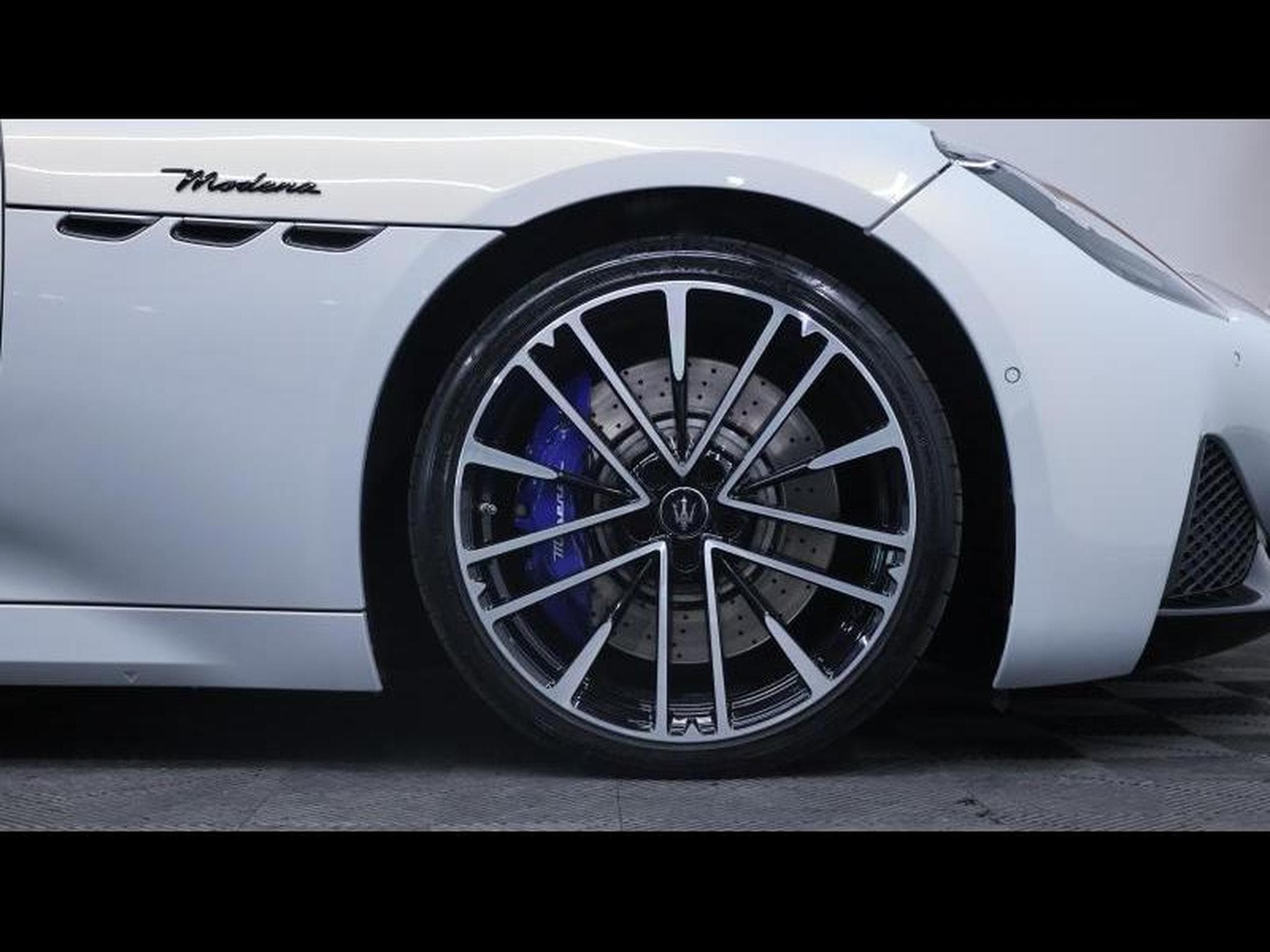 Maserati Granturismo Modena (2024) - Foto 10