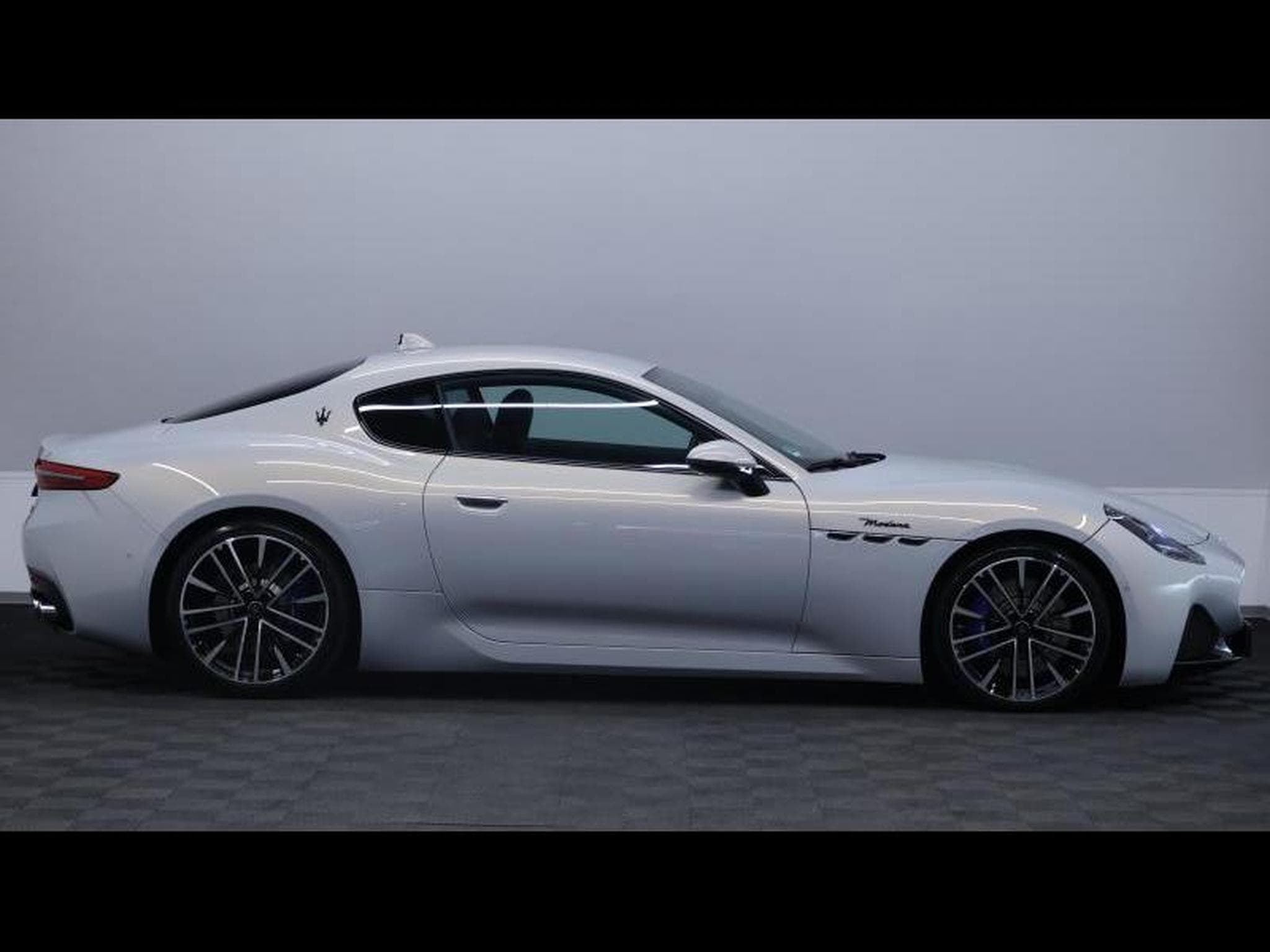 Maserati Granturismo Modena (2024) - Foto 4