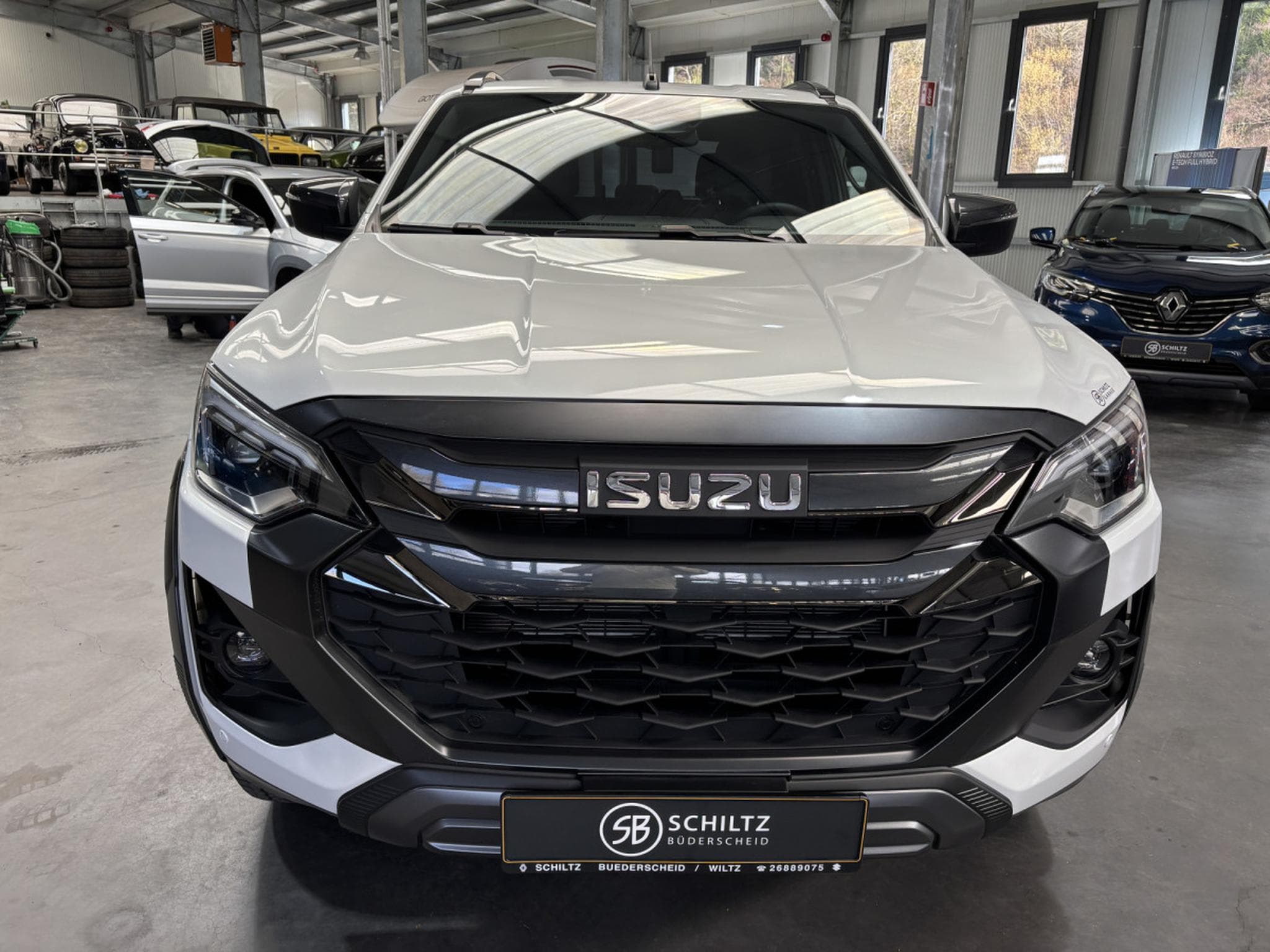 Isuzu D-Max Double Cab 1.9 V-Cross 163HP (2026) - Photo 7