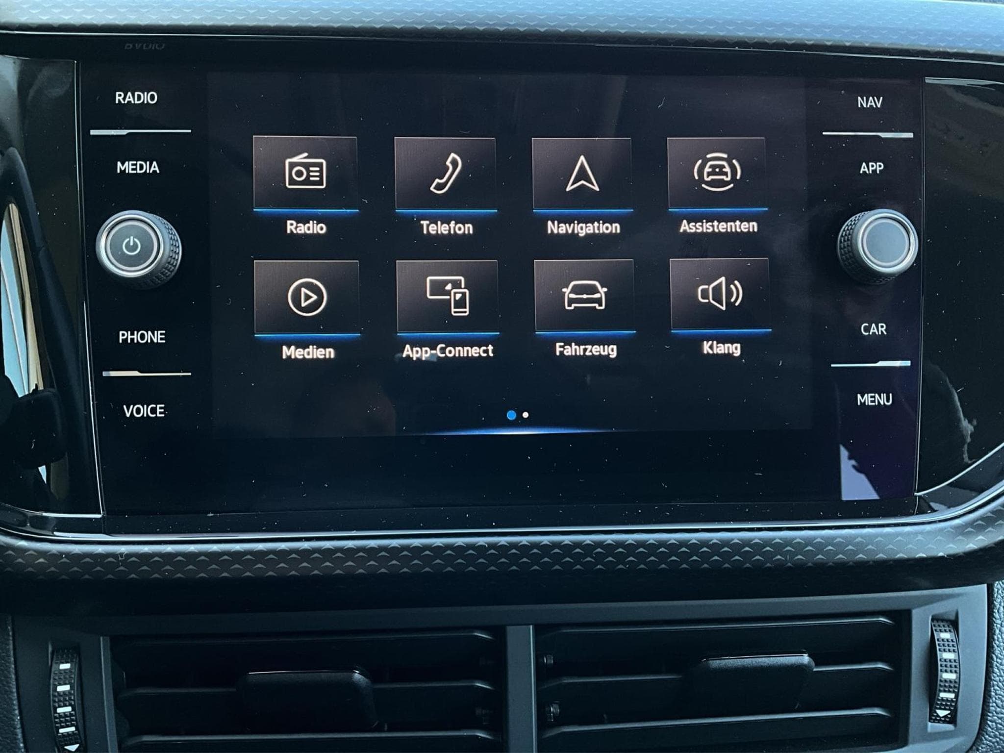 VW T-Cross Life+DSG+LED+AHK+RearView (2023) - Photo 13