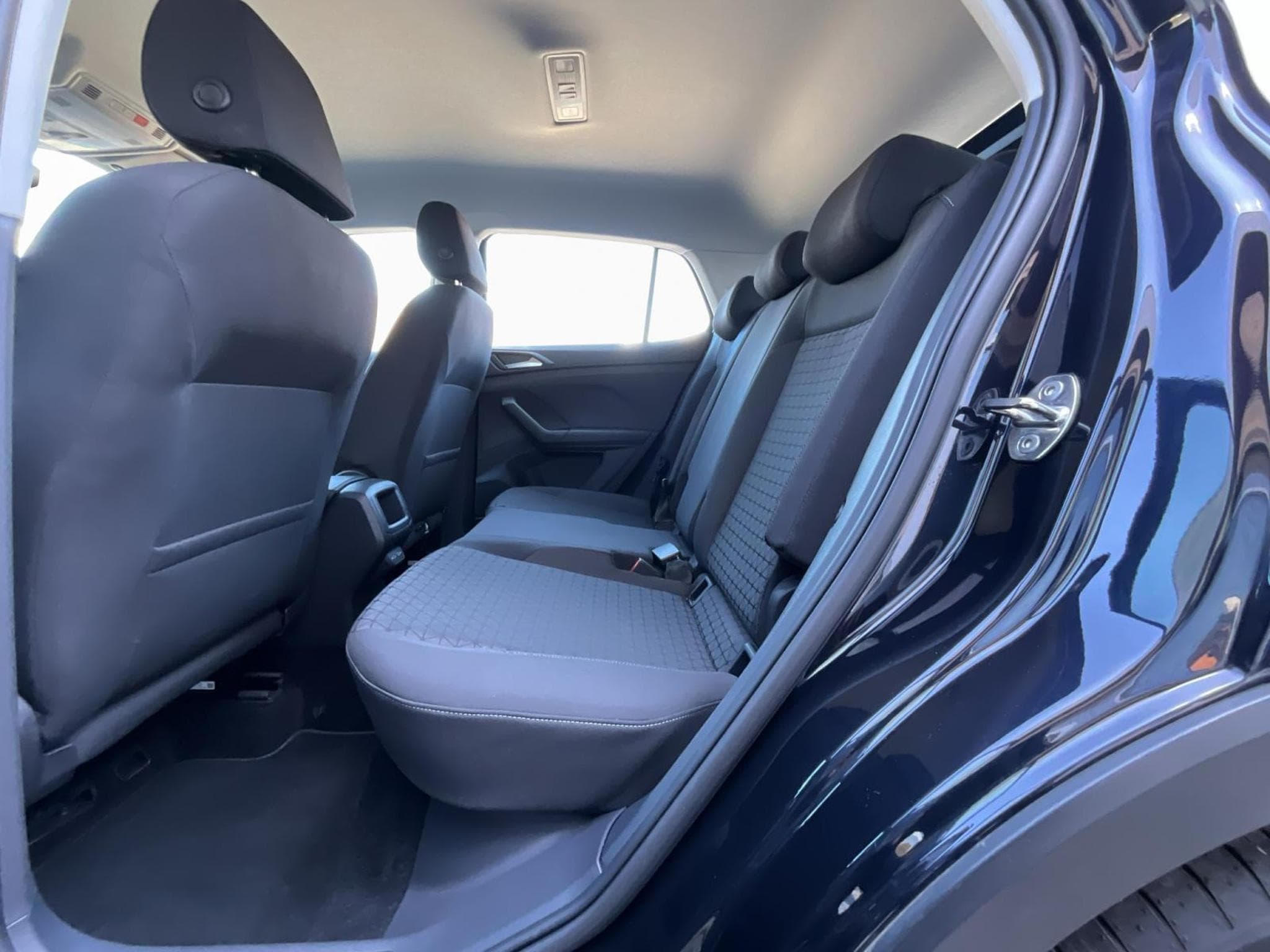 VW T-Cross Life+DSG+LED+AHK+RearView (2023) - Photo 15