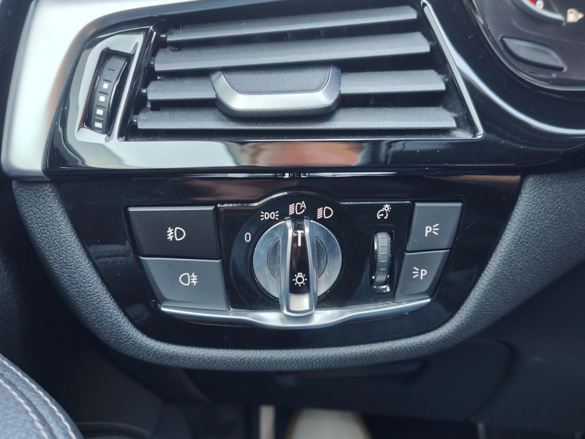 BMW 520 520dA PACK M CARPLAY GPS CAMERA VIRTUAL LED (2019) - Photo 23