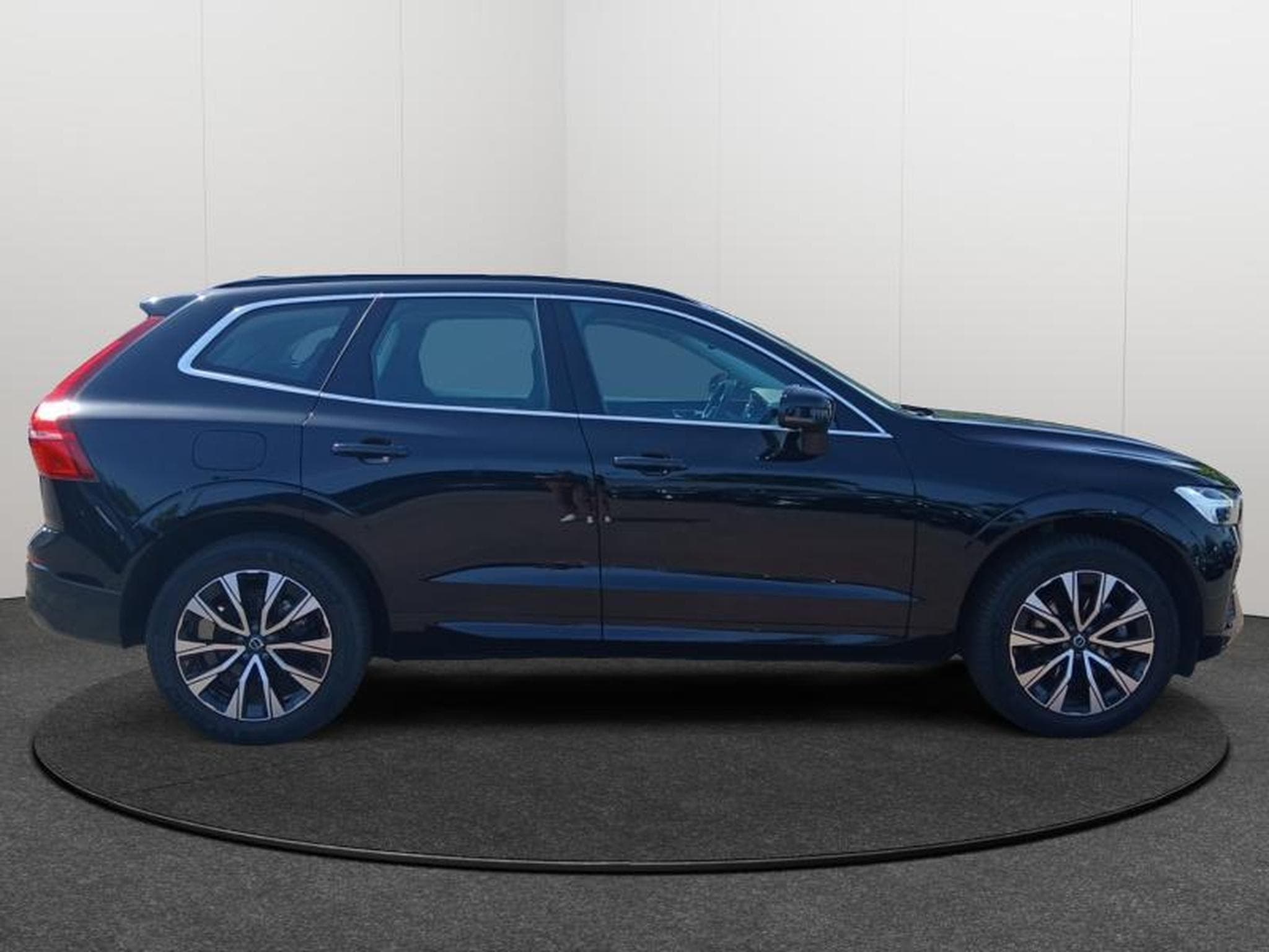 Volvo XC60 B5 Core / Essence (2025) - Foto 6