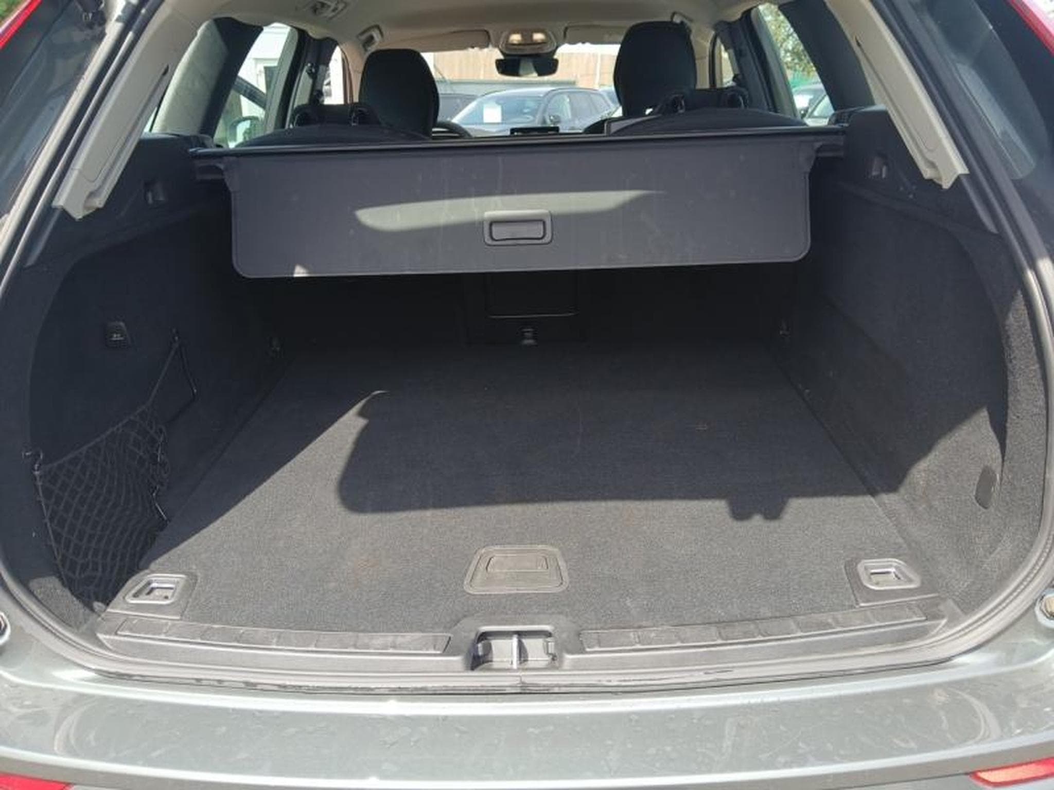 Volvo XC60 B5 Core FACELIFT / Essence (2025) - Foto 19