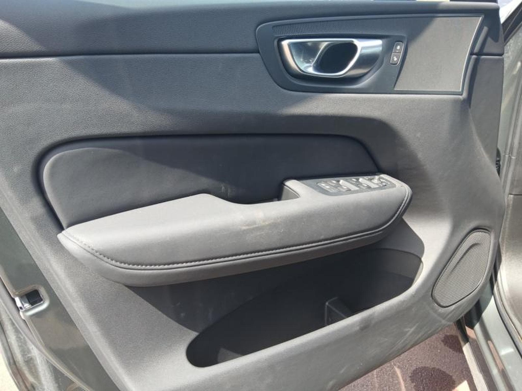 Volvo XC60 B5 Core FACELIFT / Essence (2025) - Foto 20