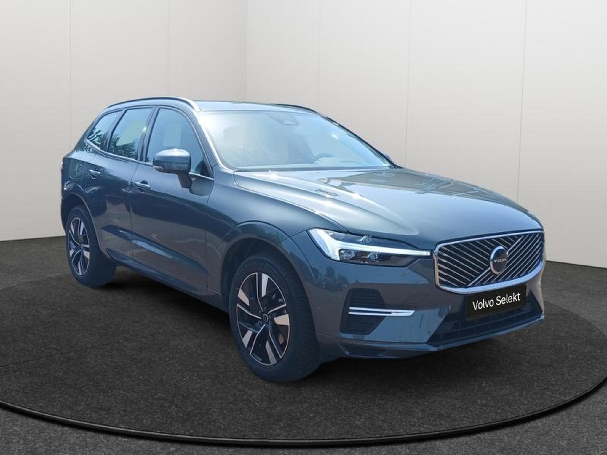 Volvo XC60 B5 Core FACELIFT / Essence (2025) - Foto 7