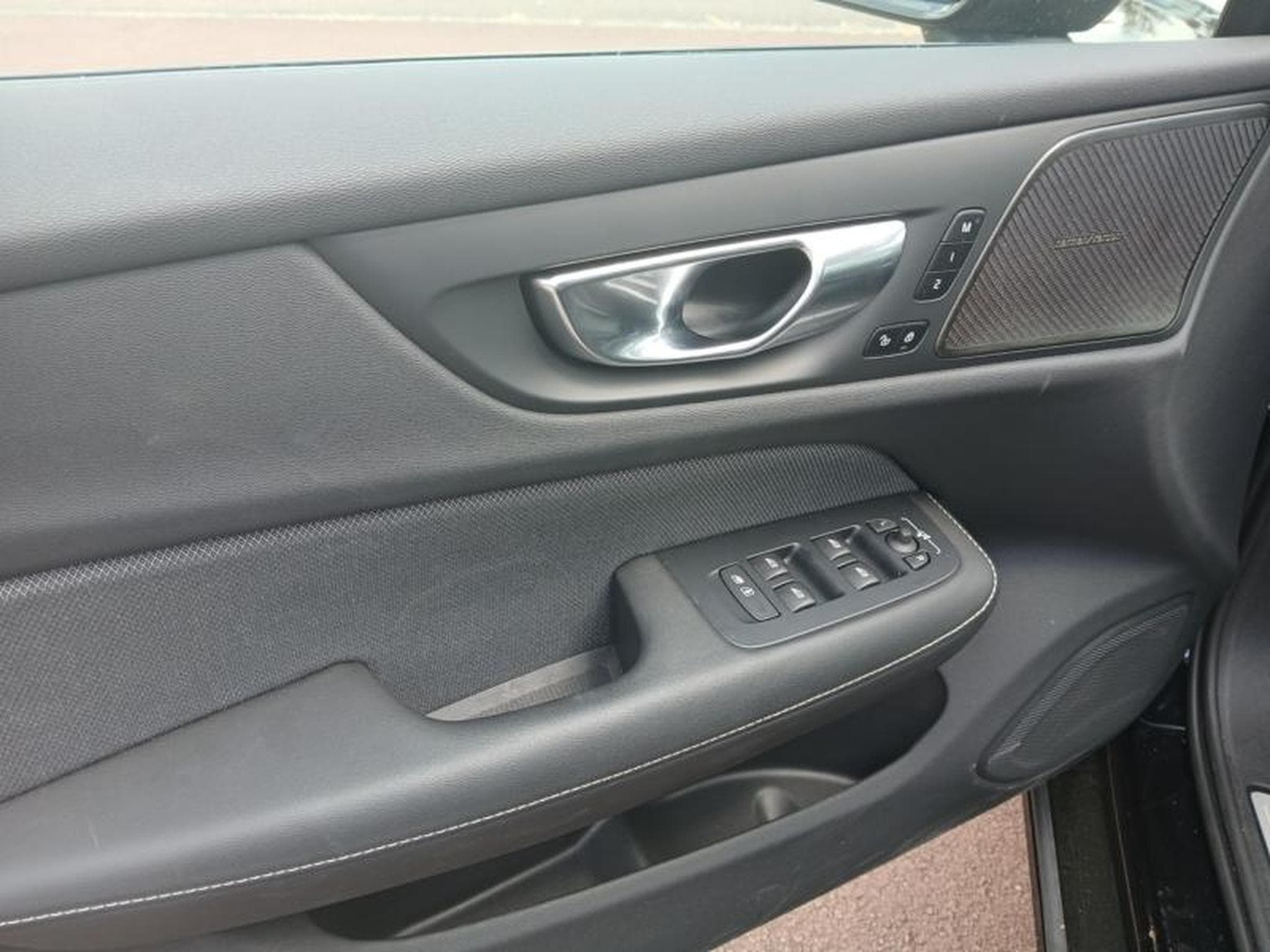 Volvo V60 B4 Plus Dark / Essence (2025) - Foto 20