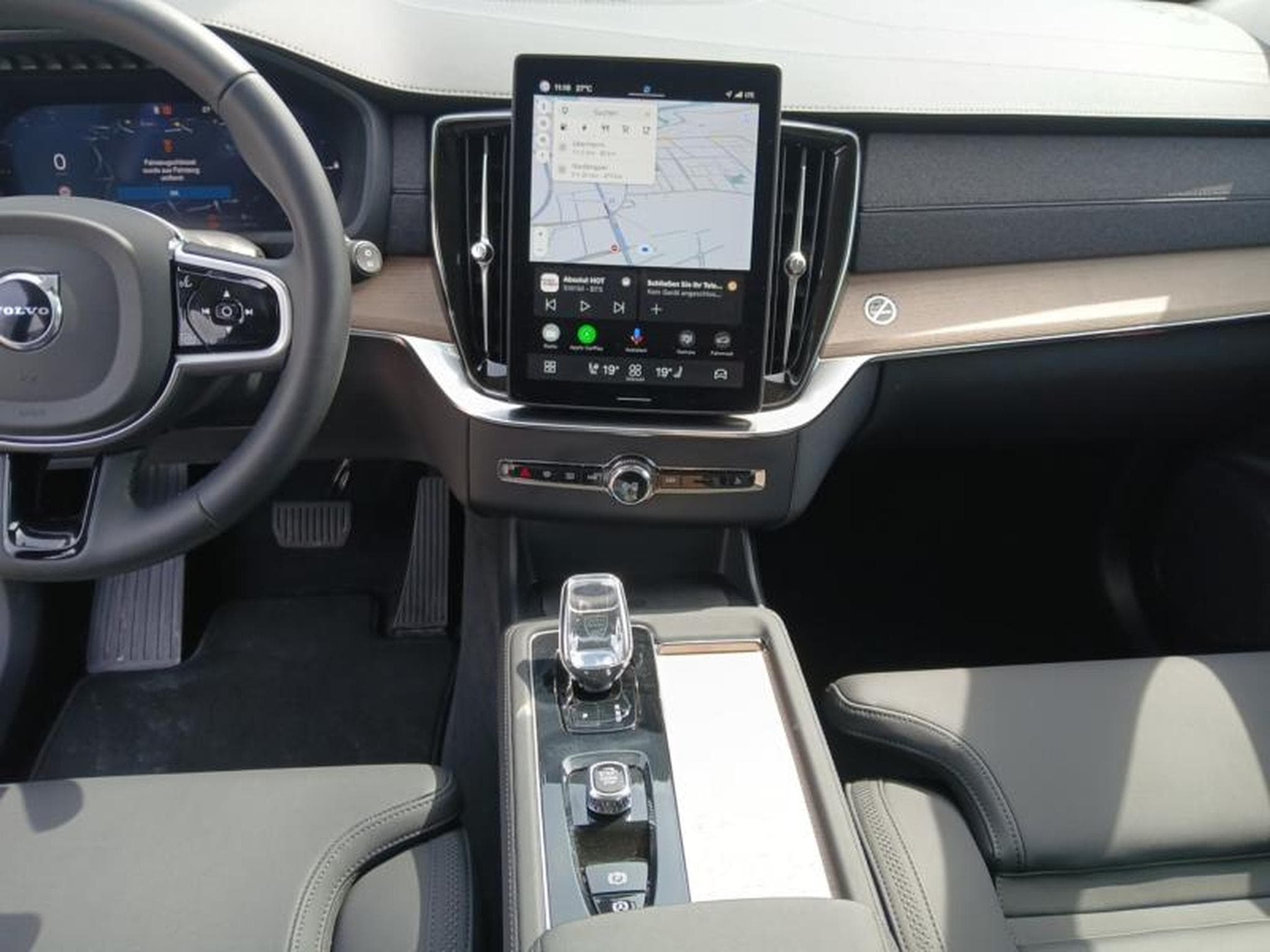 Volvo XC90 T8 Ultra Dark / Hybride (2025) - Photo 11