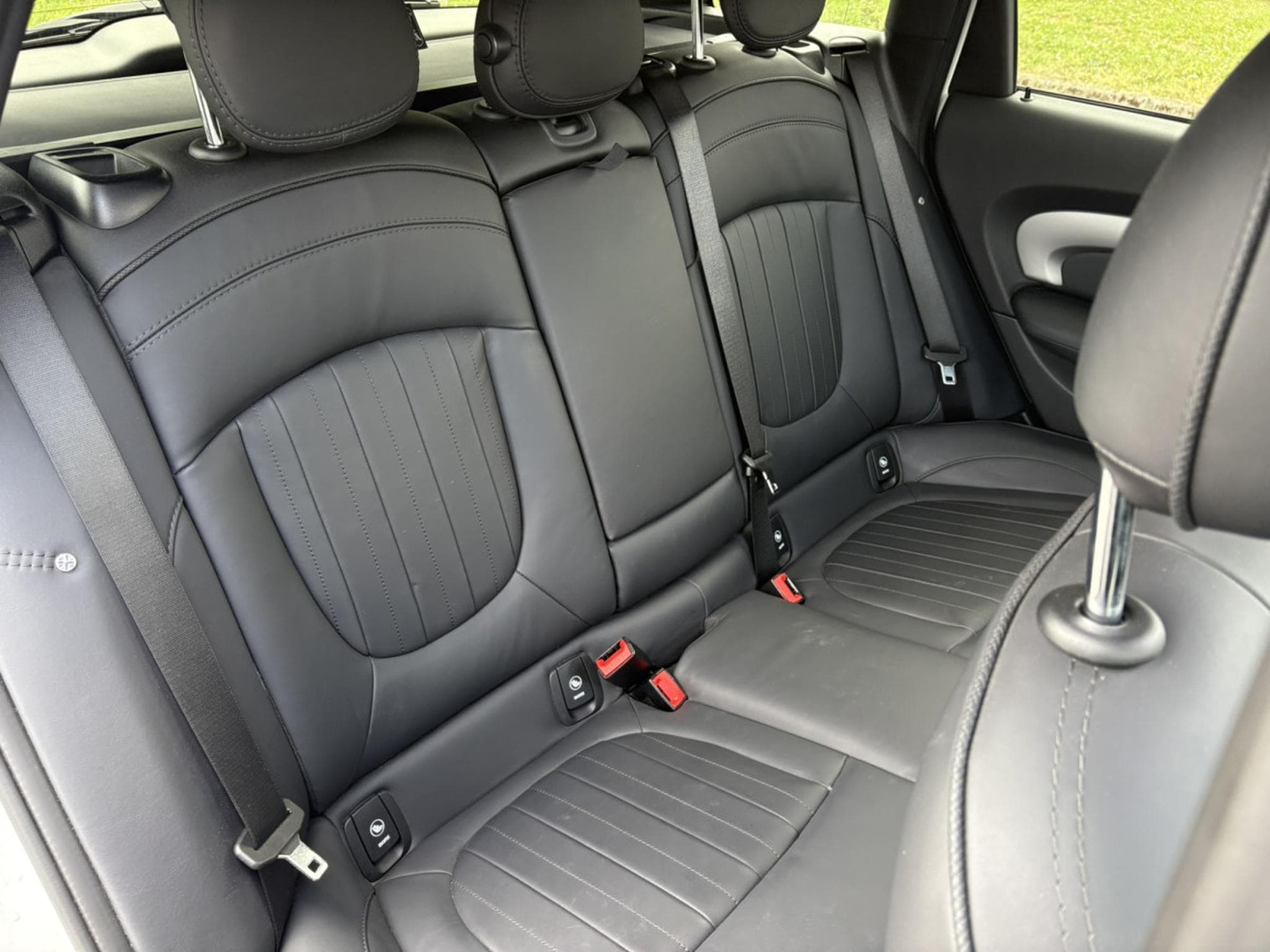 Mini Clubman John Cooper Works ALL4 - Edition Premium Plus - Toit ouvrant (2023) - Photo 10
