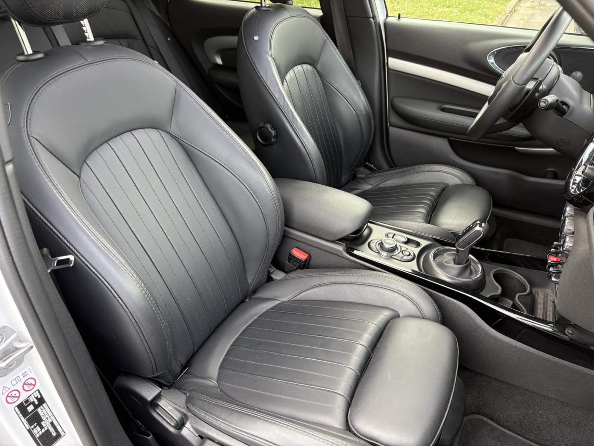 Mini Clubman John Cooper Works ALL4 - Edition Premium Plus - Toit ouvrant (2023) - Photo 12