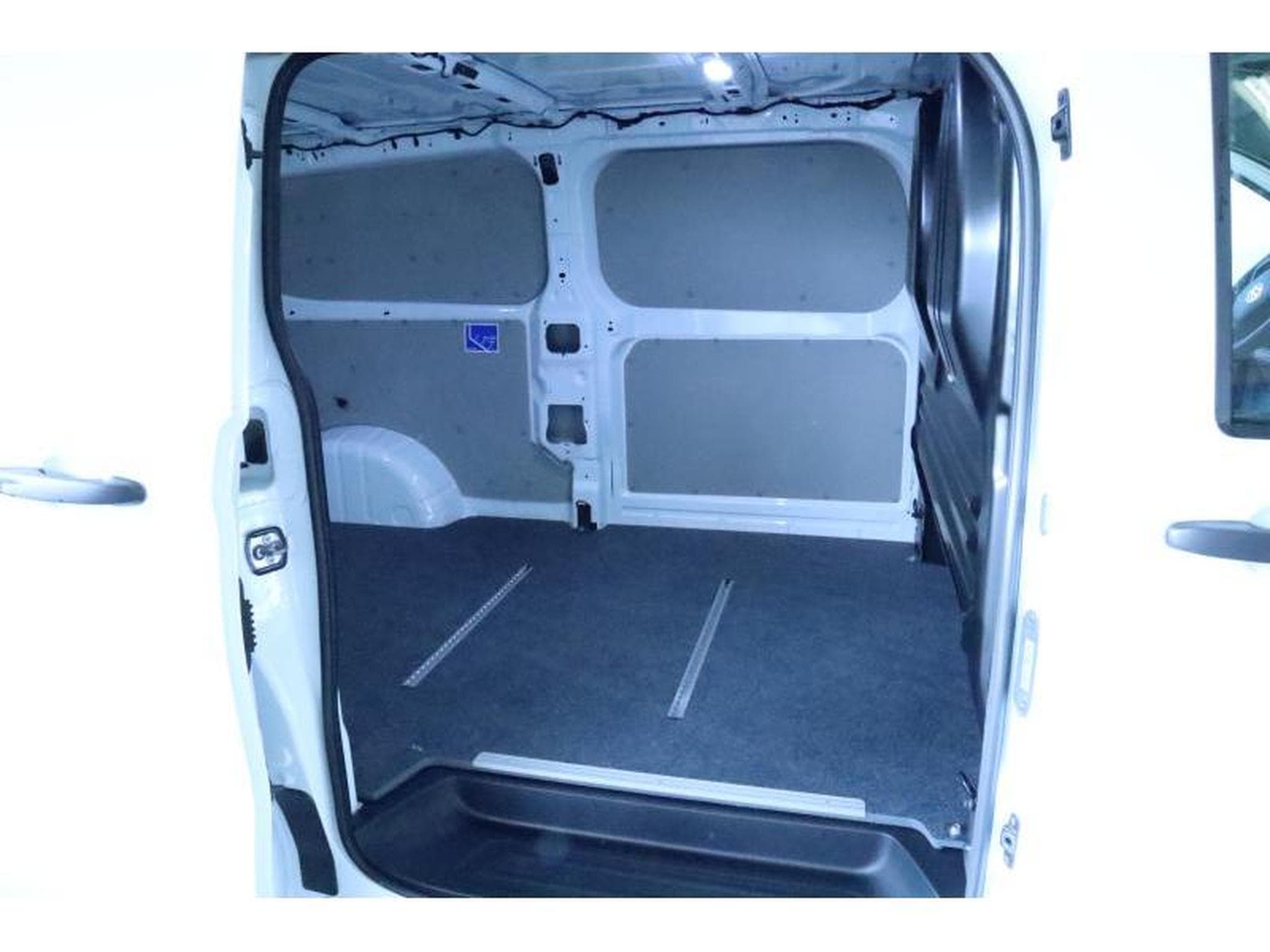 VW T7 Fourgon Court (2026) - Foto 11