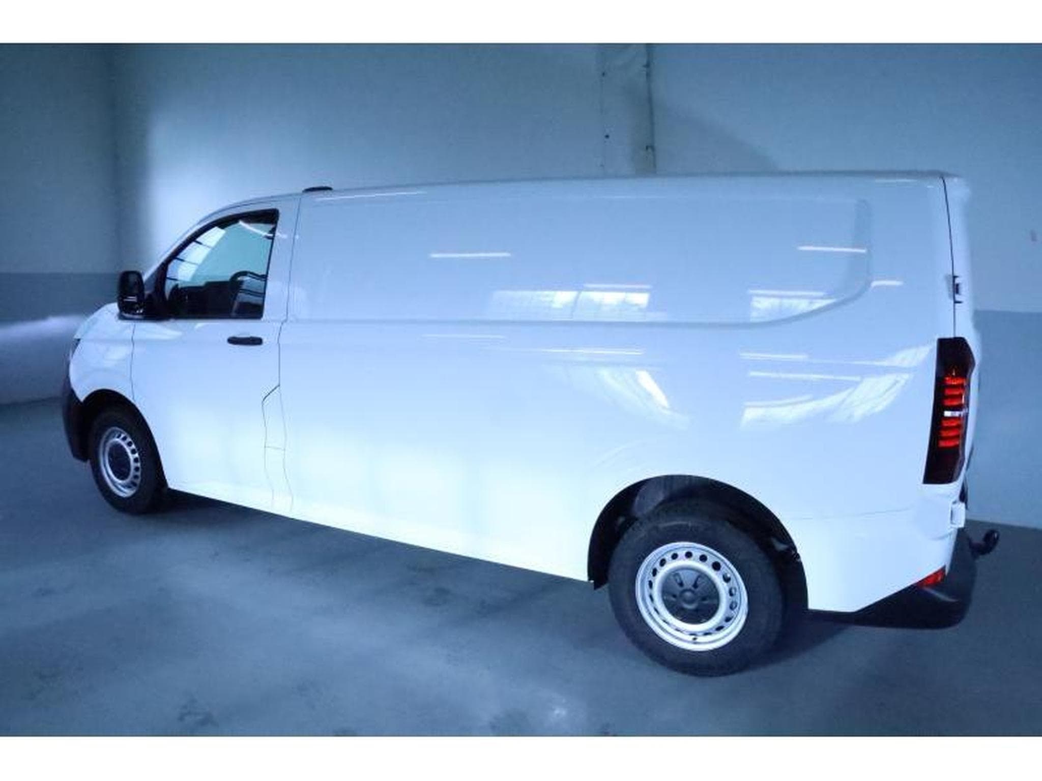 VW T7 Fourgon Court (2026) - Foto 15